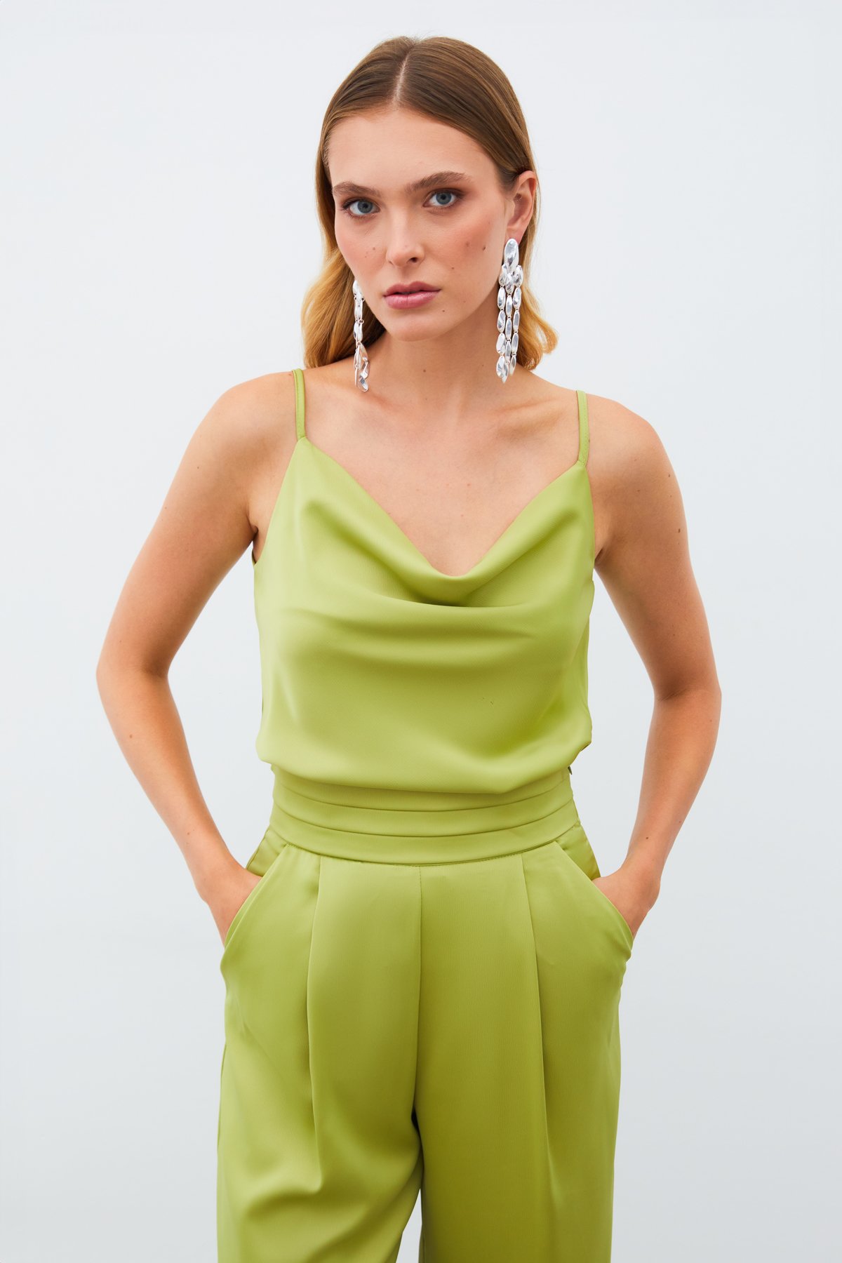 Degaje Yaka Saten Bluz - YAĞ YEŞİLİ