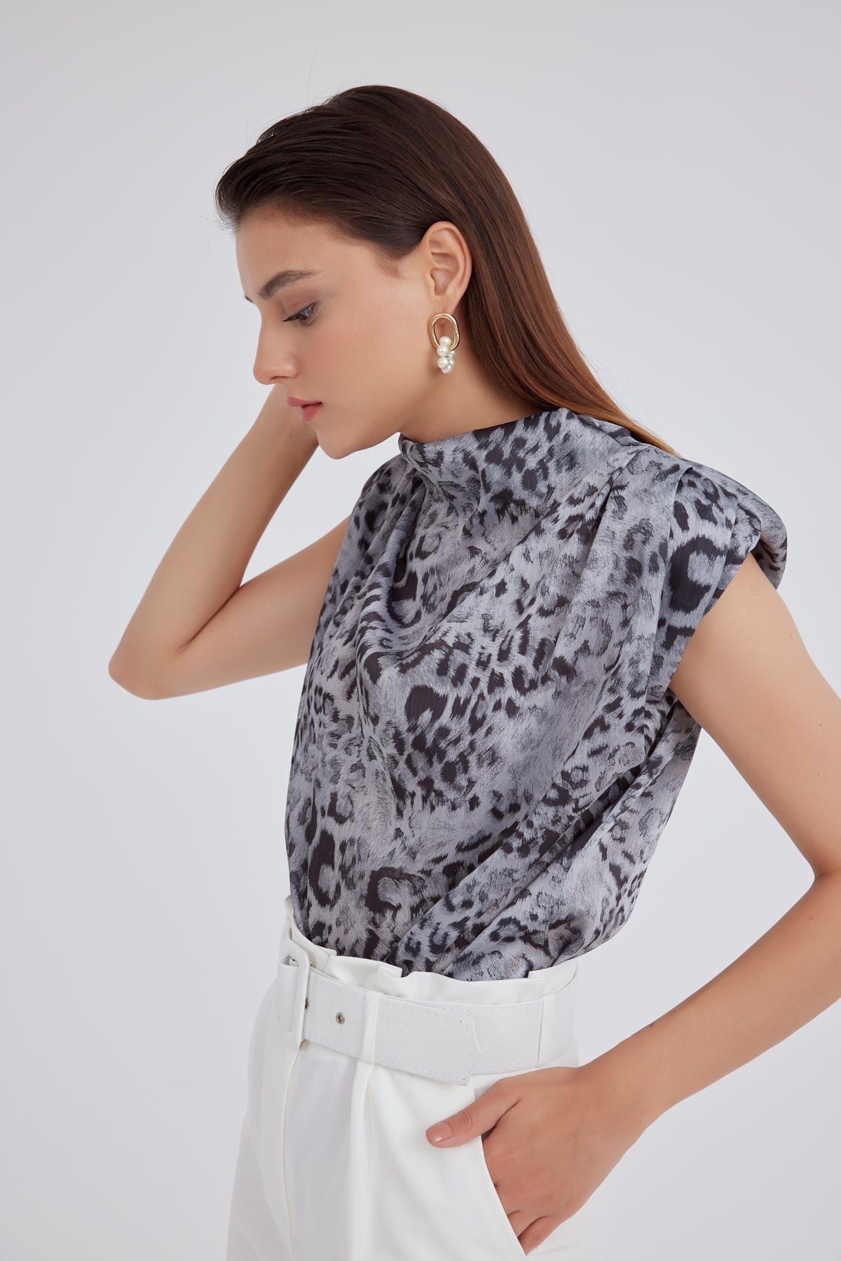 Degaje yaka vatka leopar bluz - GRİ
