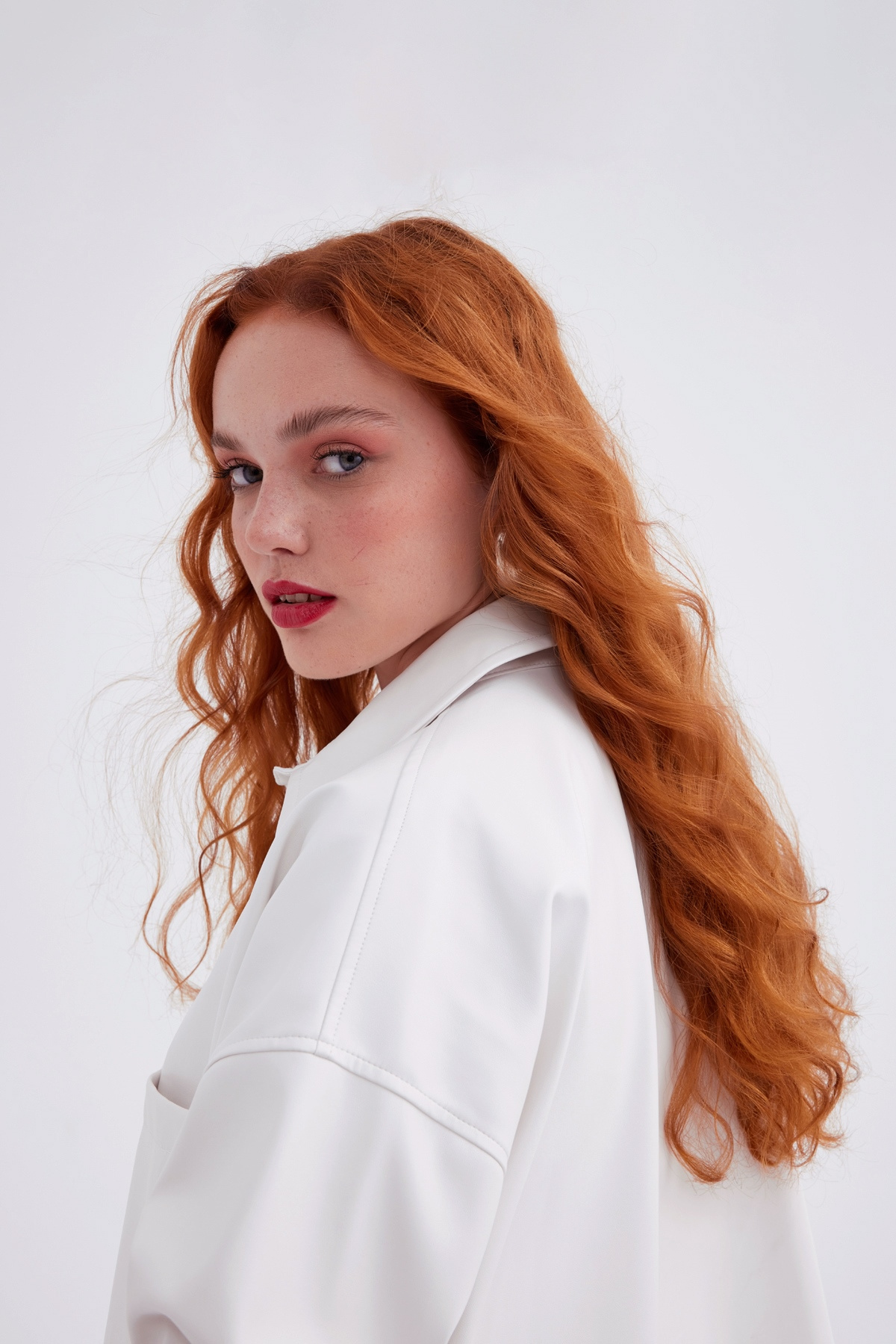 leather oversize shirt jacket - WHITES