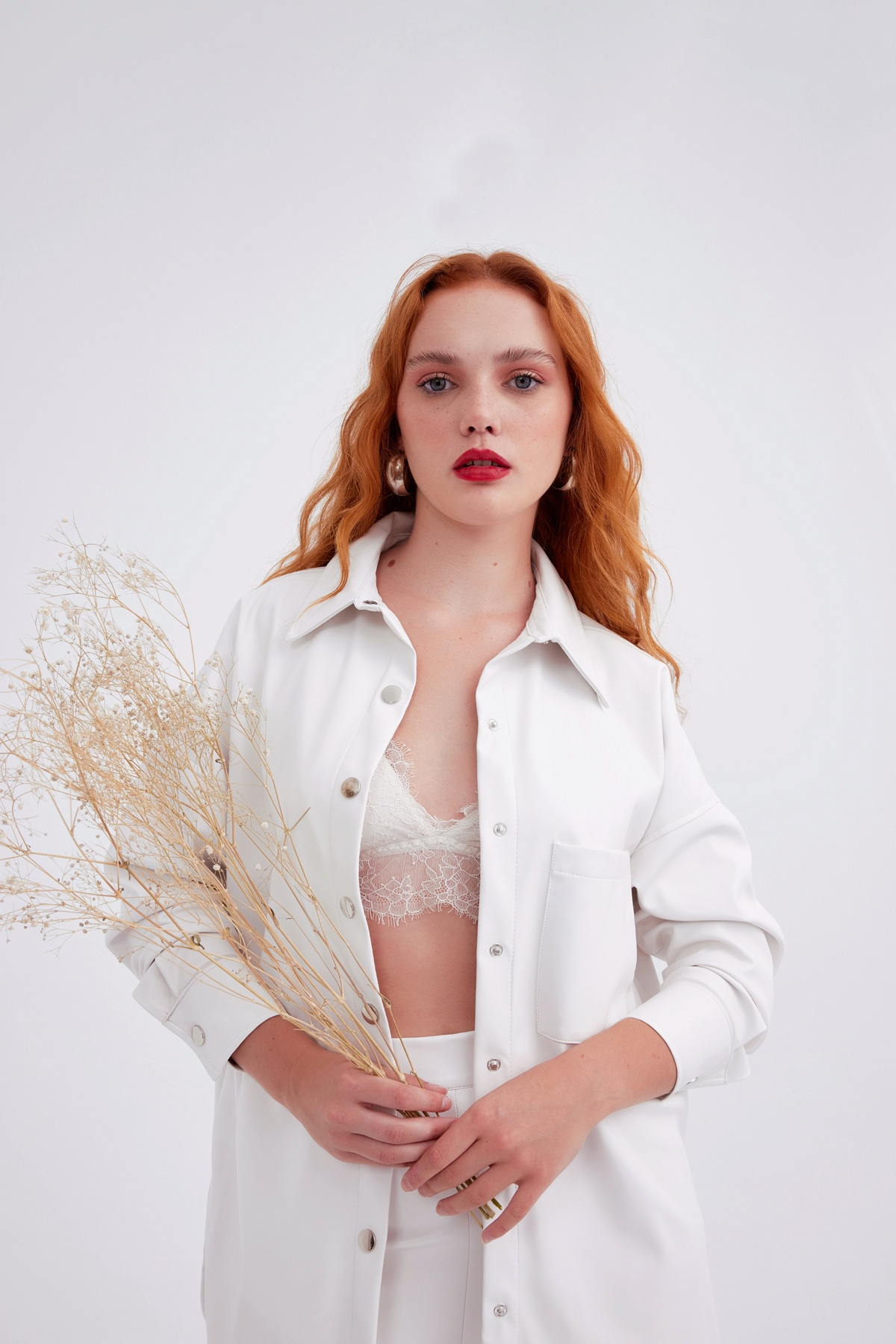 leather oversize shirt jacket - WHITES