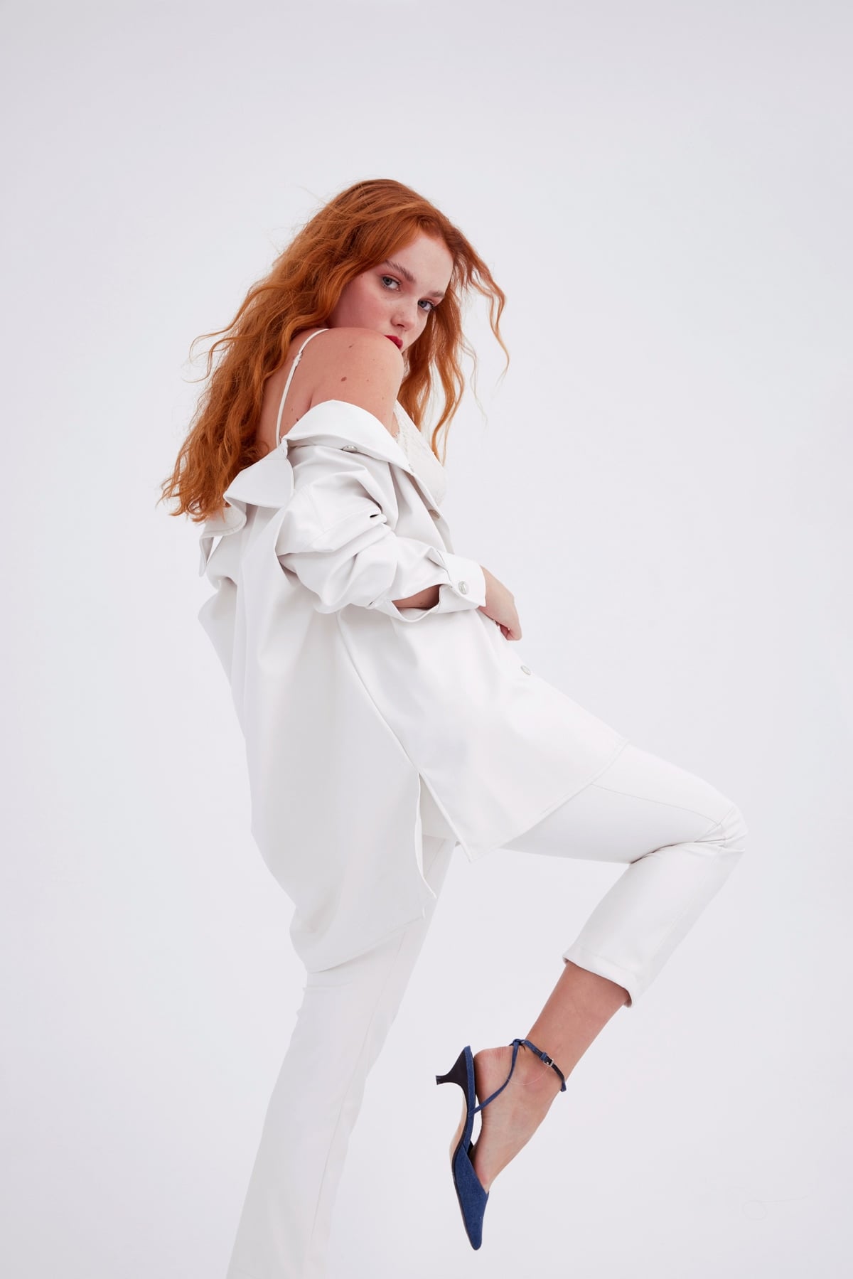 leather oversize shirt jacket - WHITES