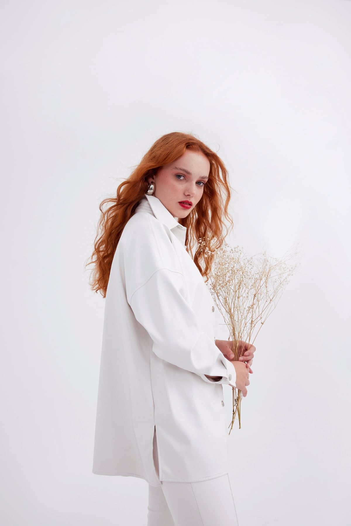 leather oversize shirt jacket - WHITES