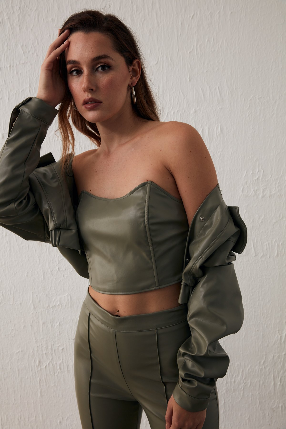Deri Straplez Bluz - ÇAĞLA YEŞİLİ