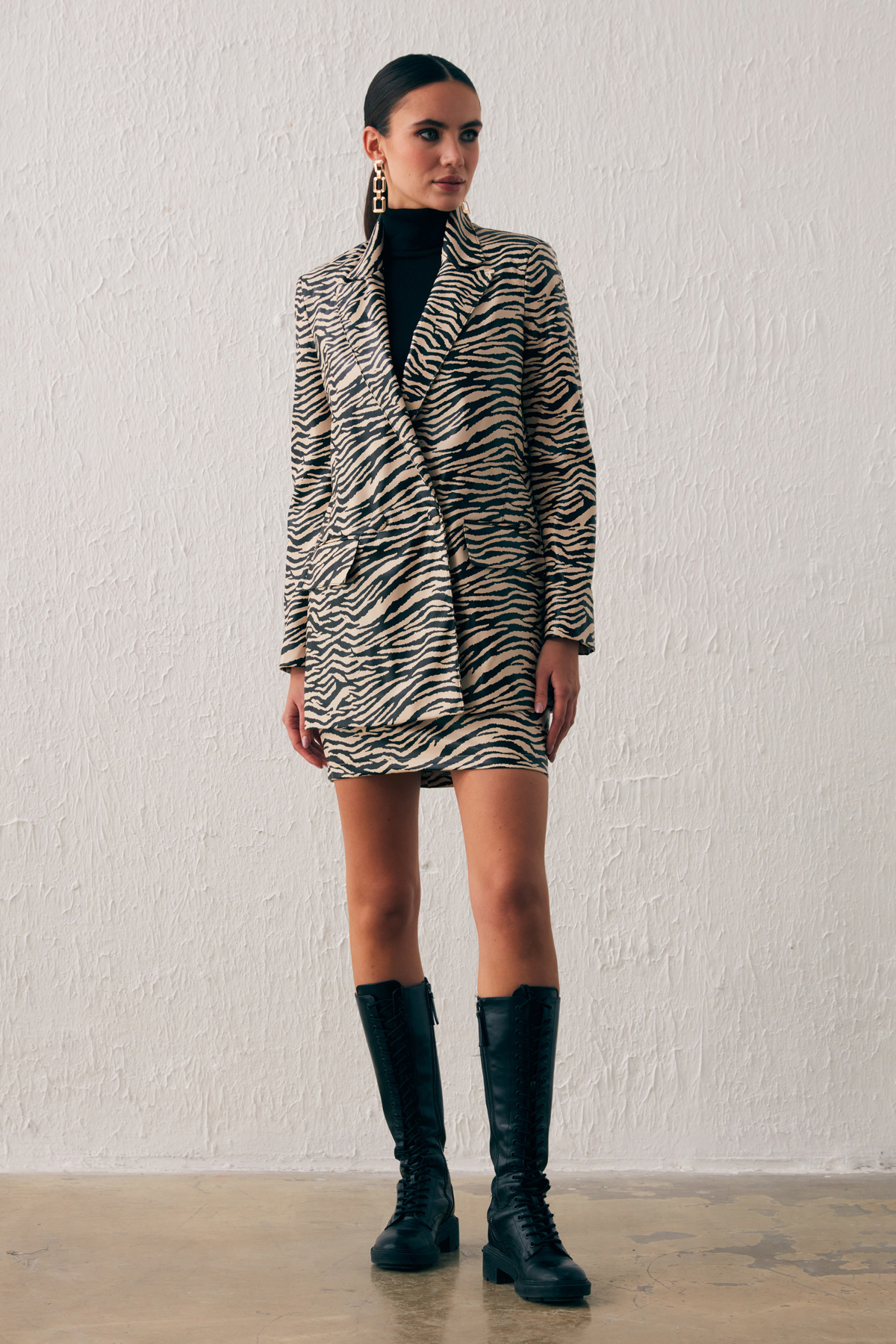 Desenli Deri Mini Etek - BEJ