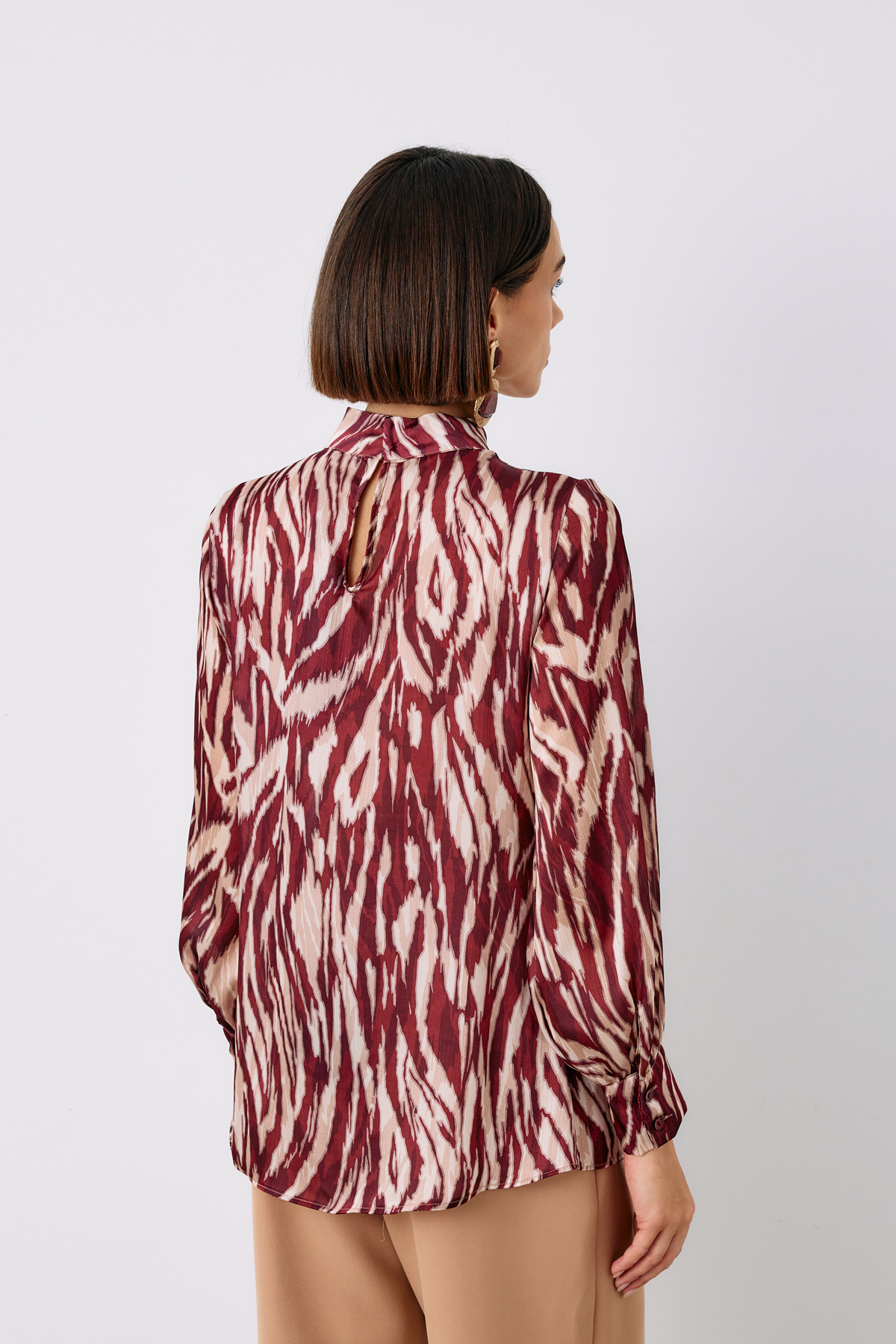 Desenli Dik Yakalı Bluz - BORDO
