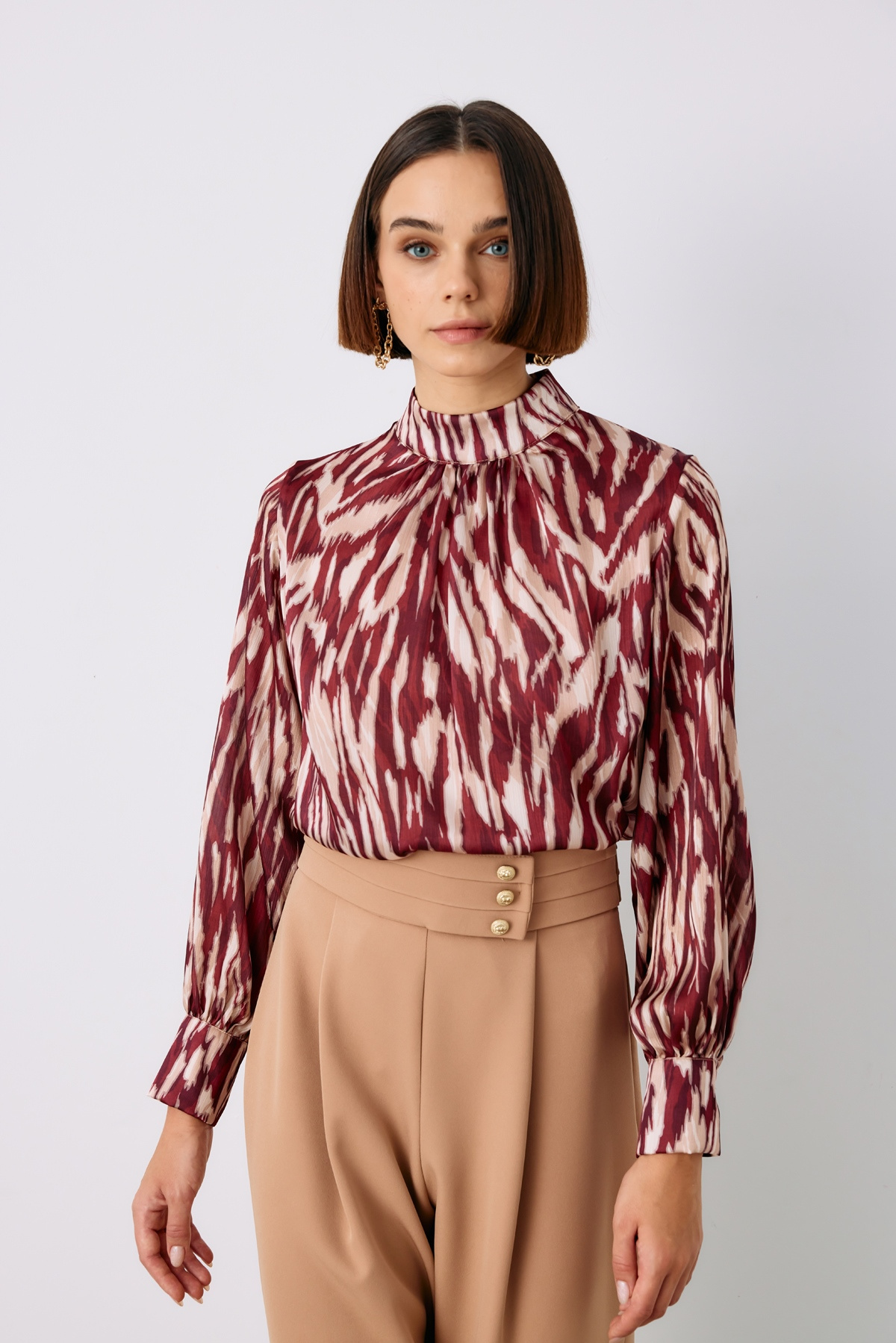 Desenli Dik Yakalı Bluz - BORDO
