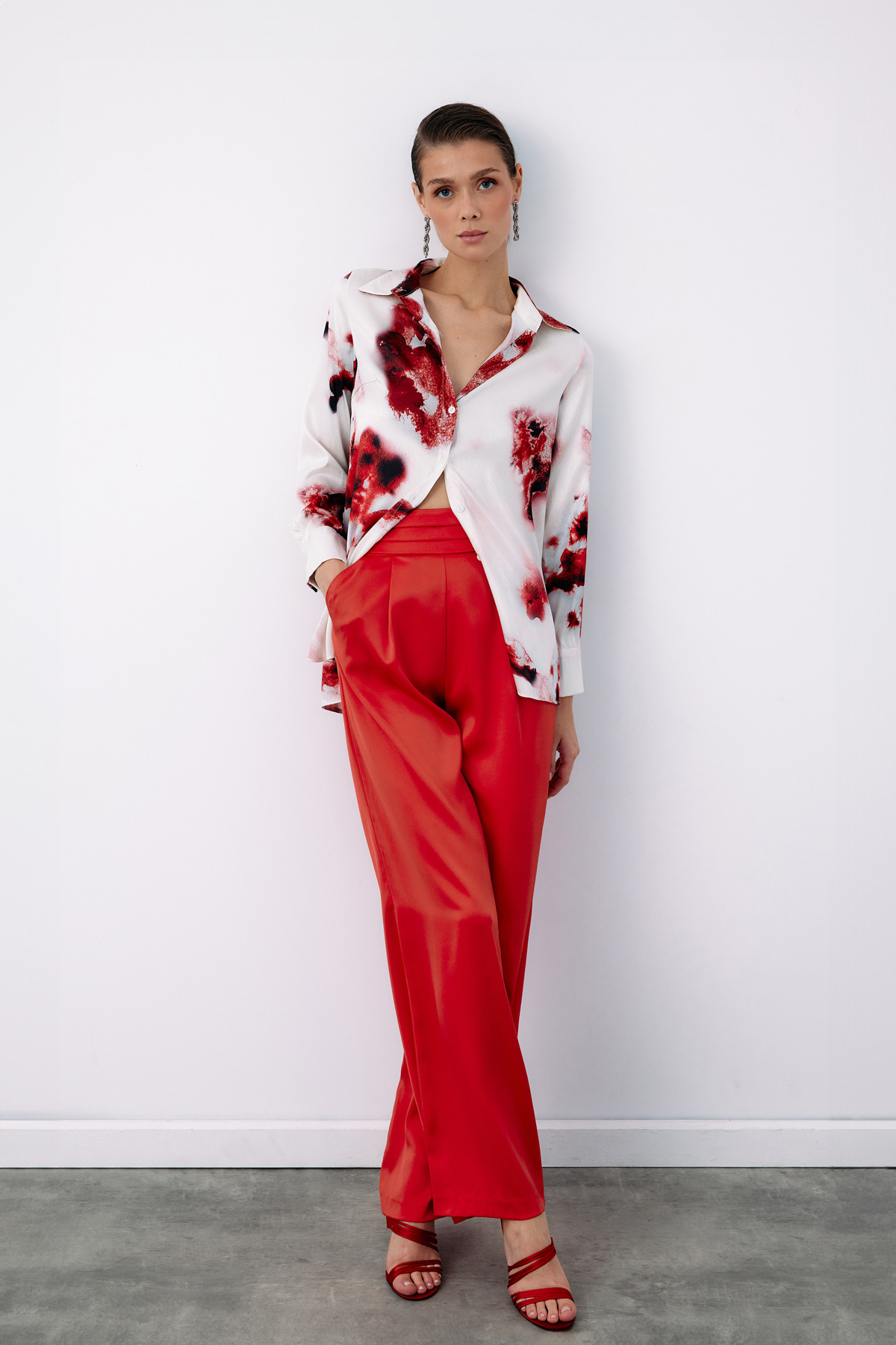 Desenli Geniş Klasik Gömlek - KIRMIZI