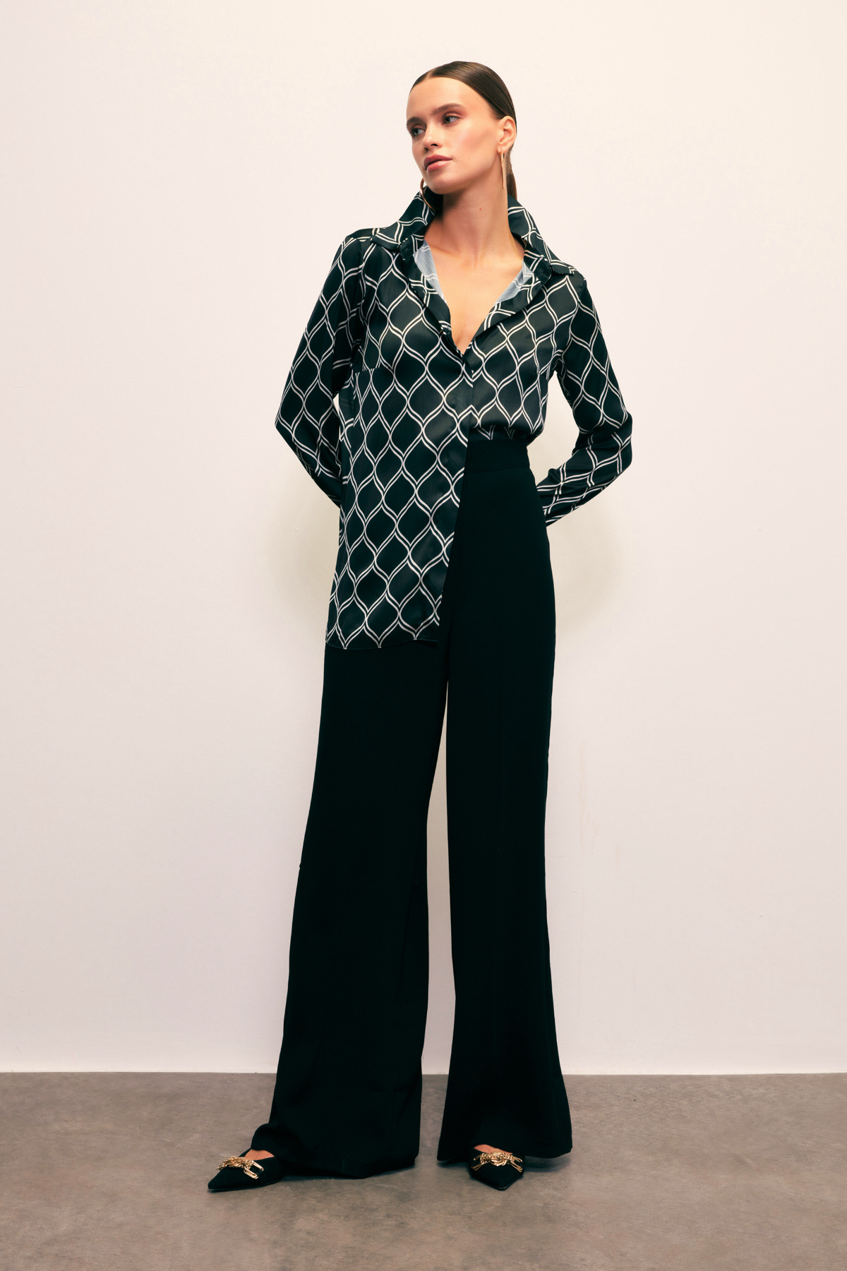 Desenli Klasik Gömlek - SİYAH-BEJ