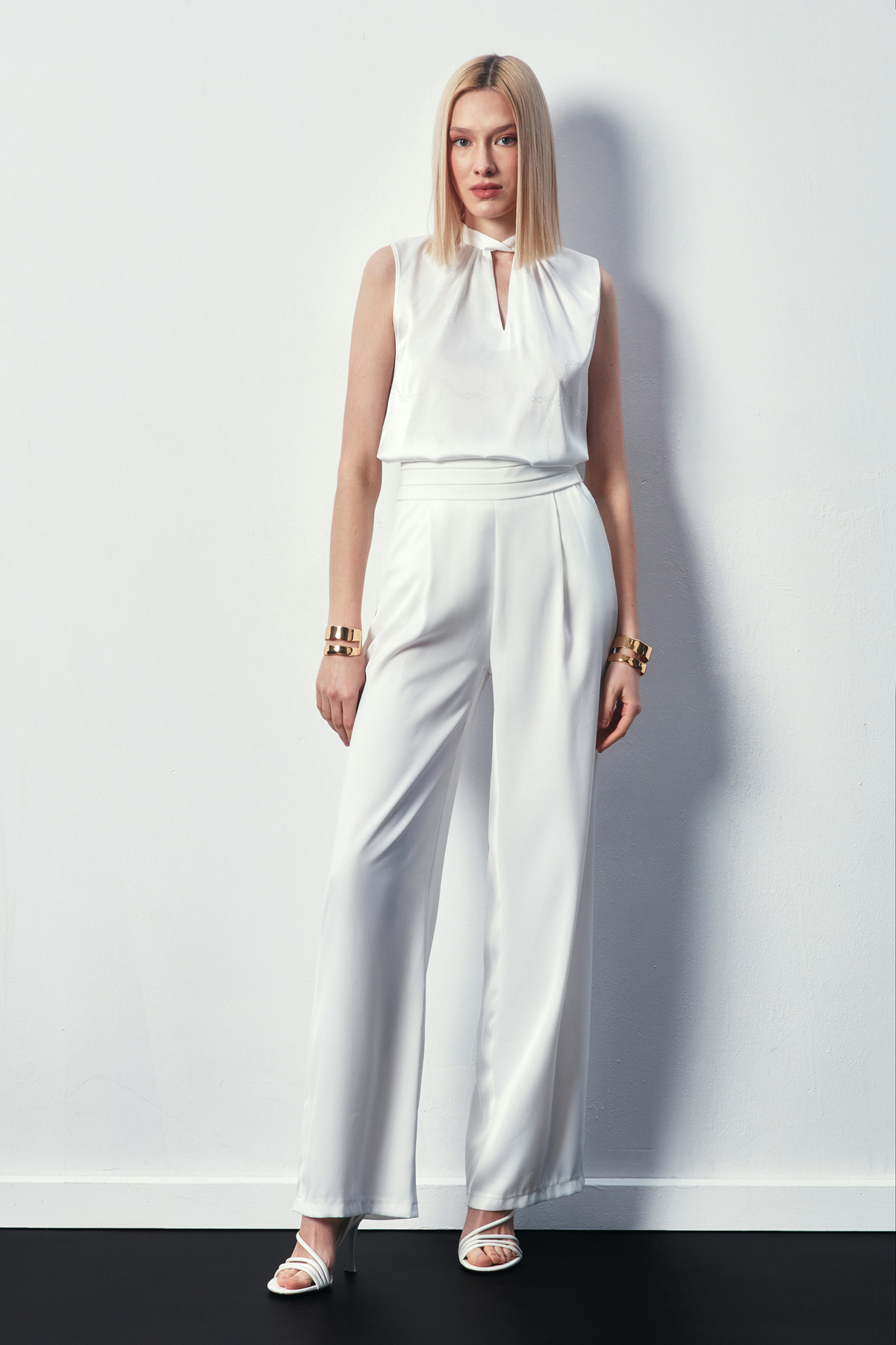 Desenli Kolsuz Saten Bluz - EKRU