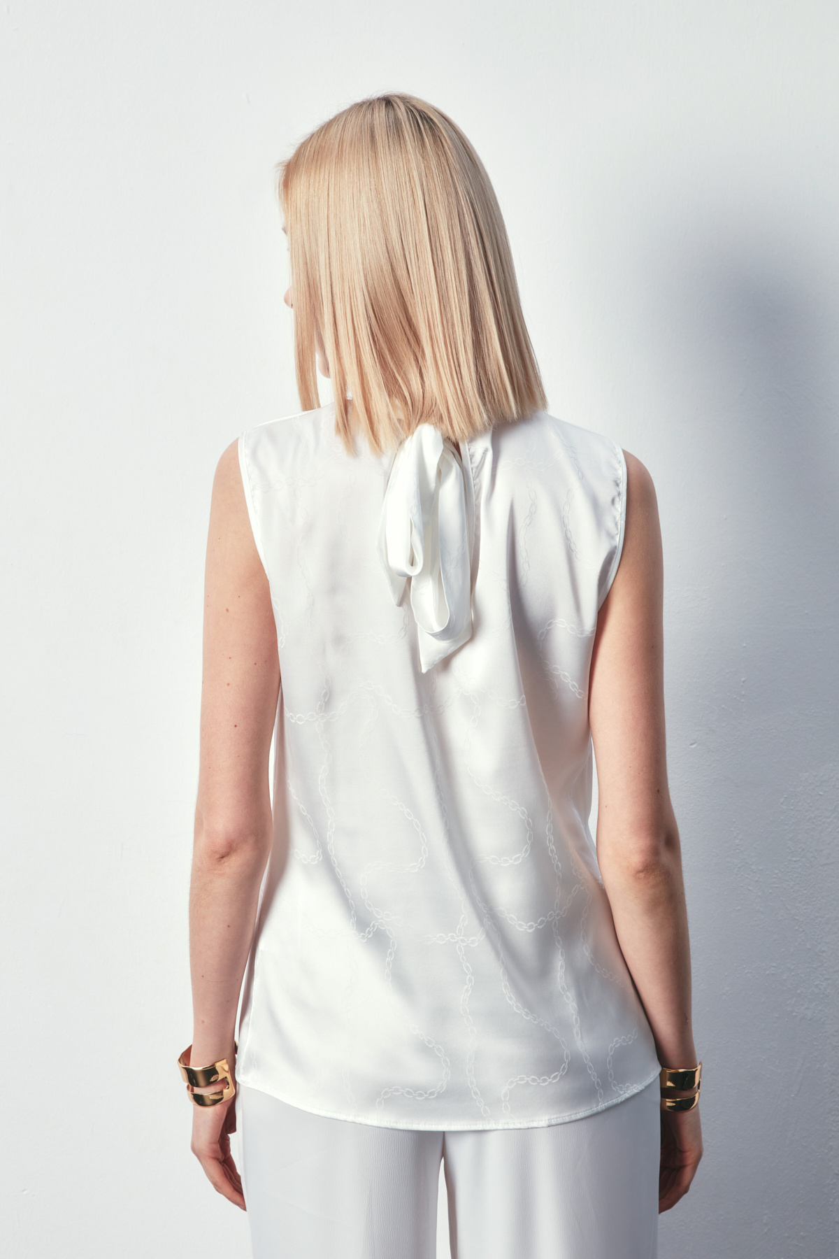 Desenli Kolsuz Saten Bluz - EKRU