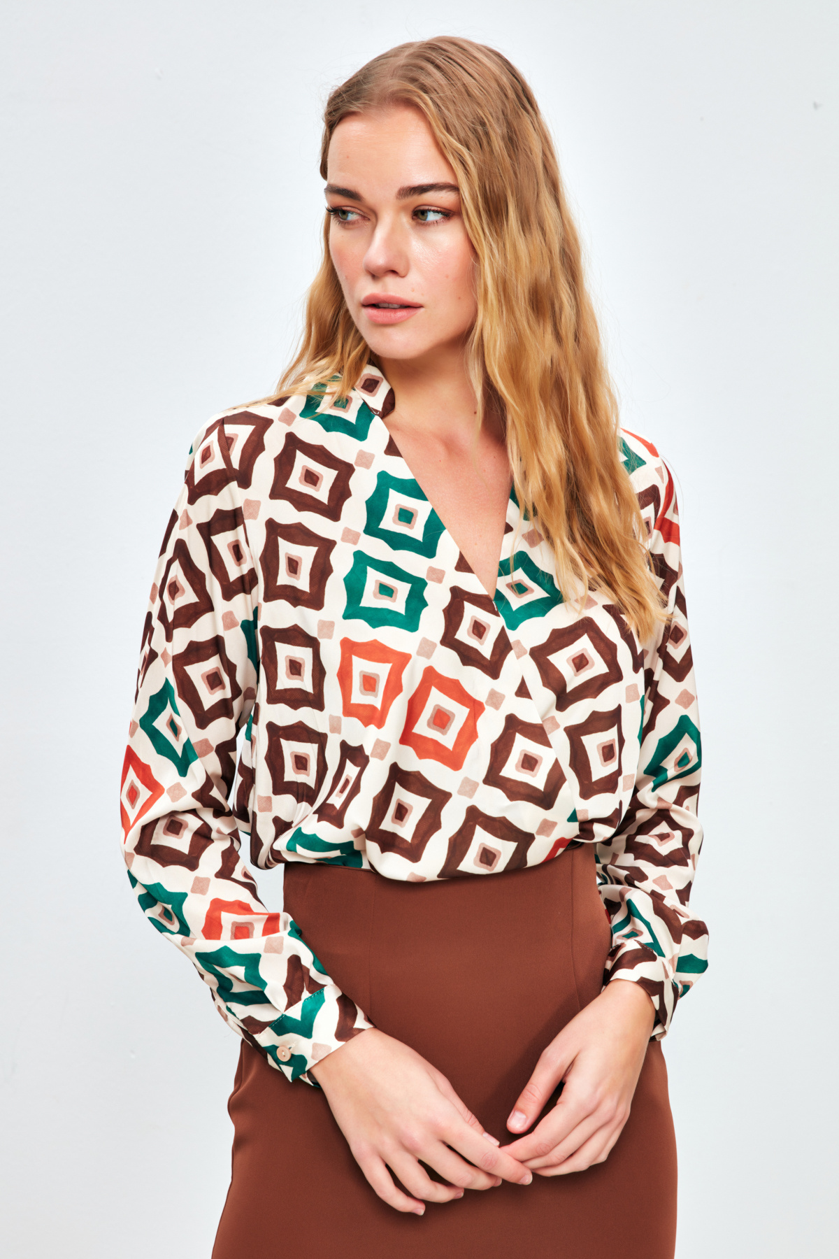 Desenli Kruvaze Bluz - BEJ