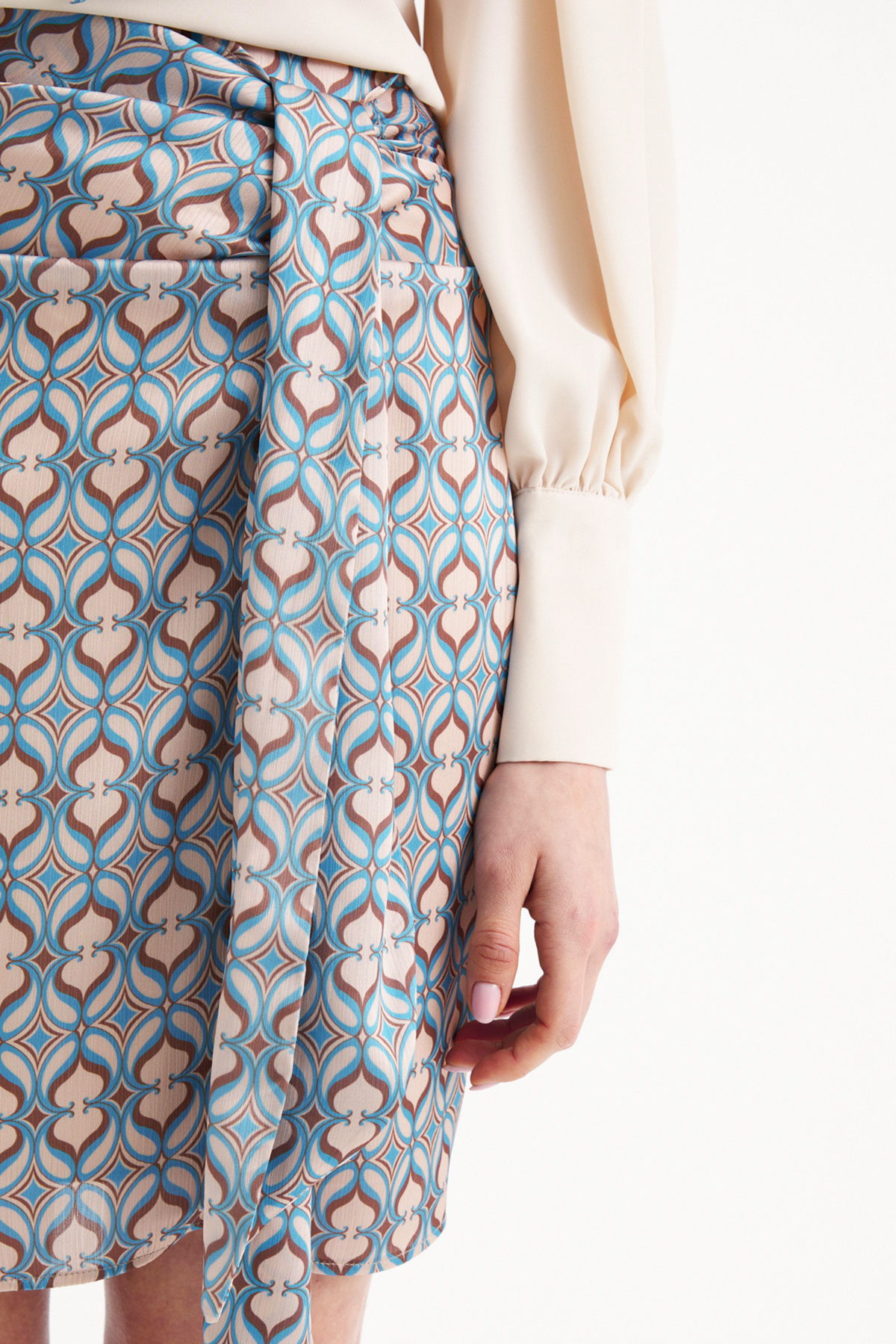 Desenli kuşak detaylı mini etek - TAŞ