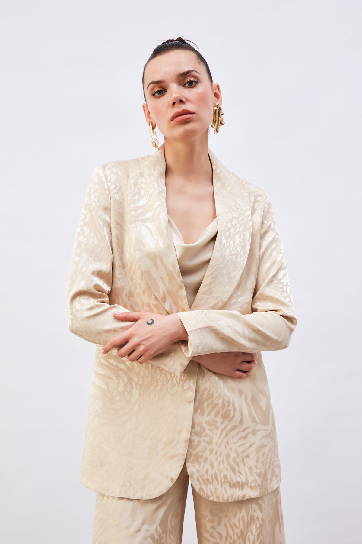 Desenli Saten Ceket - BEJ