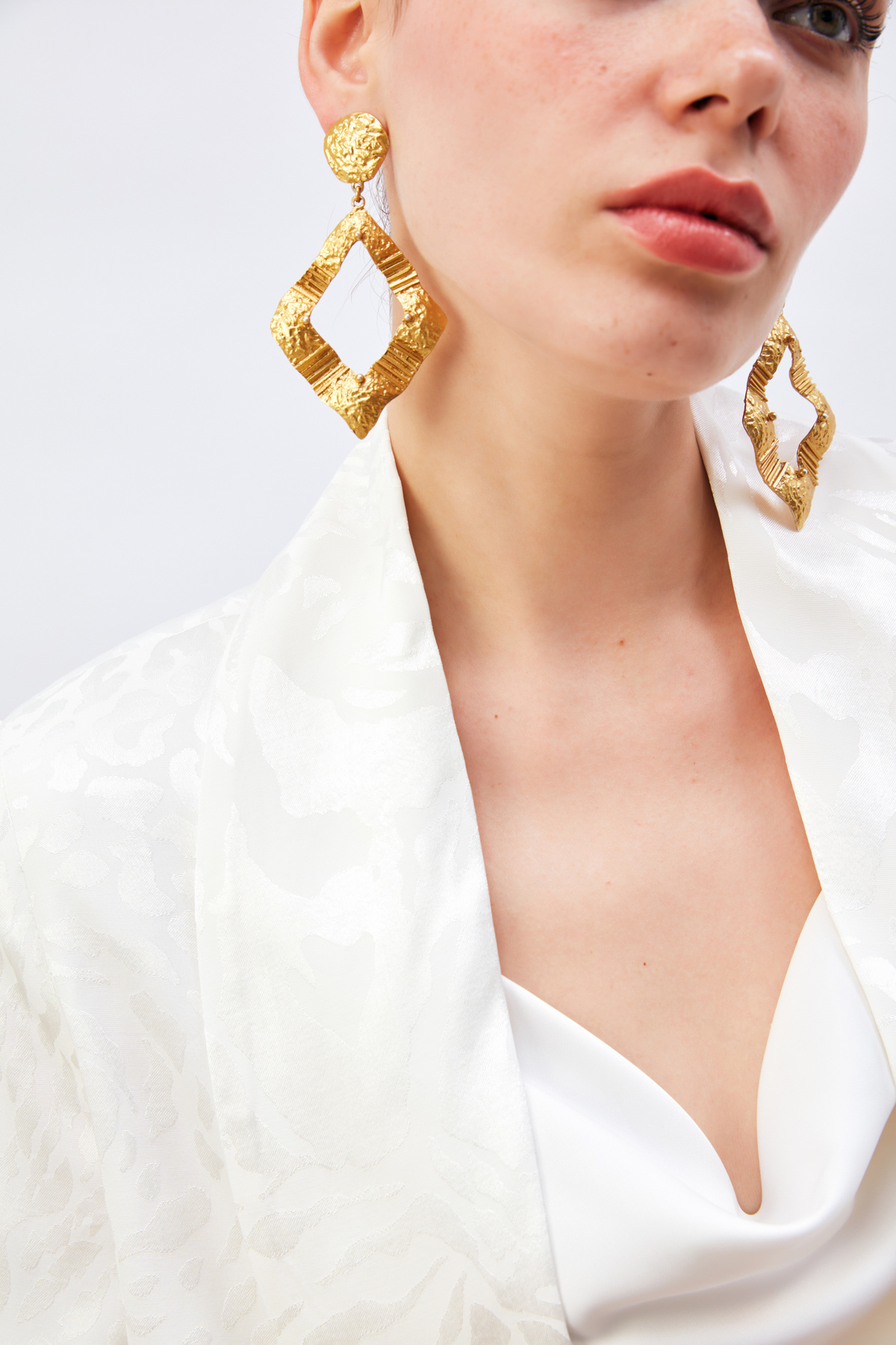 Desenli Saten Ceket - EKRU