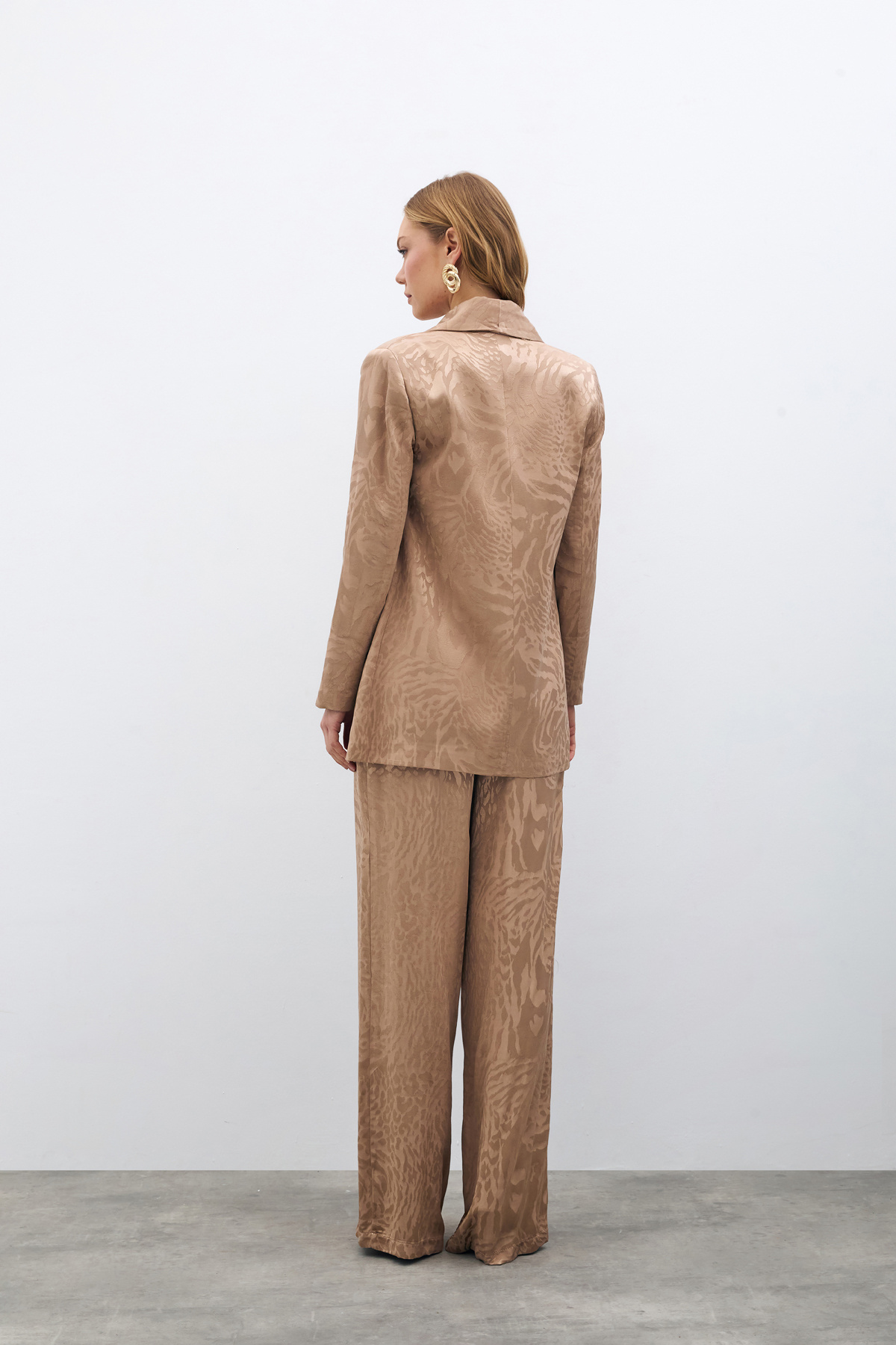 Desenli Saten Ceket - VİZON