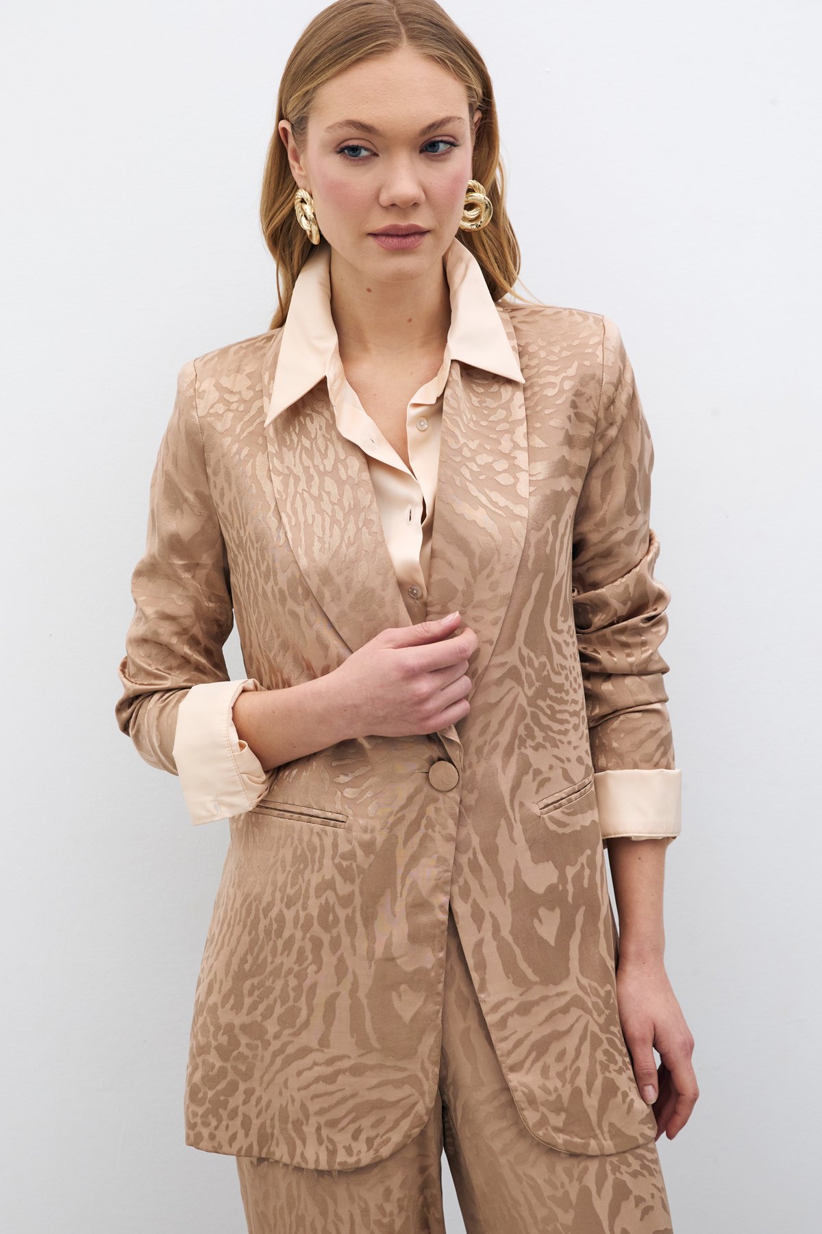 Desenli Saten Ceket - VİZON
