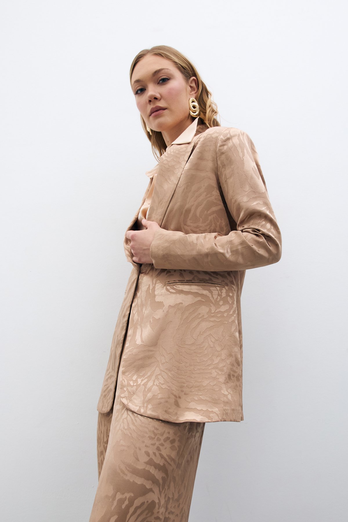 Desenli Saten Ceket - VİZON