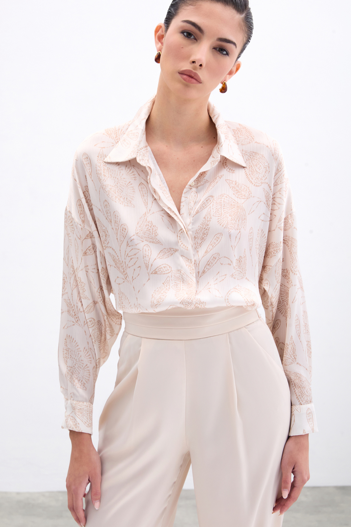 Desenli Saten Gömlek - Bej