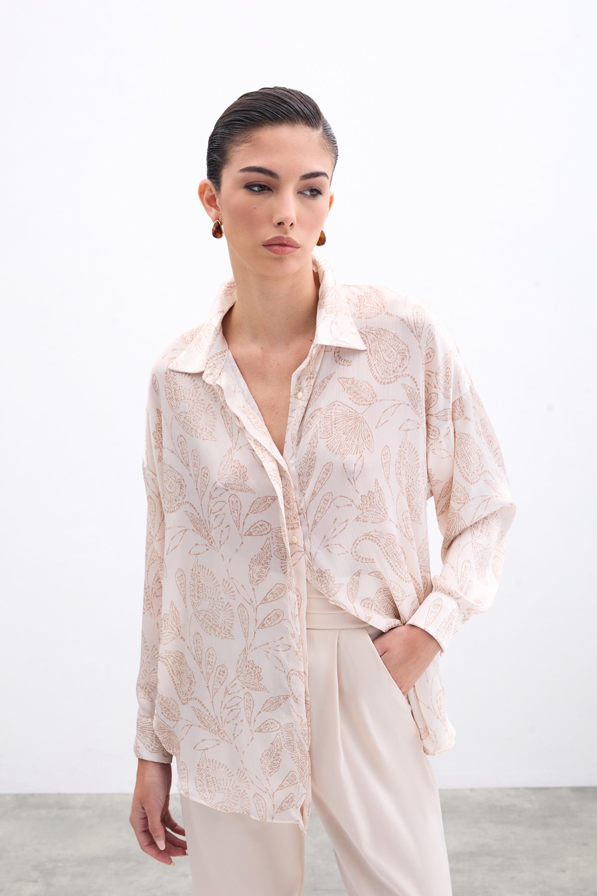Desenli Saten Gömlek - Bej