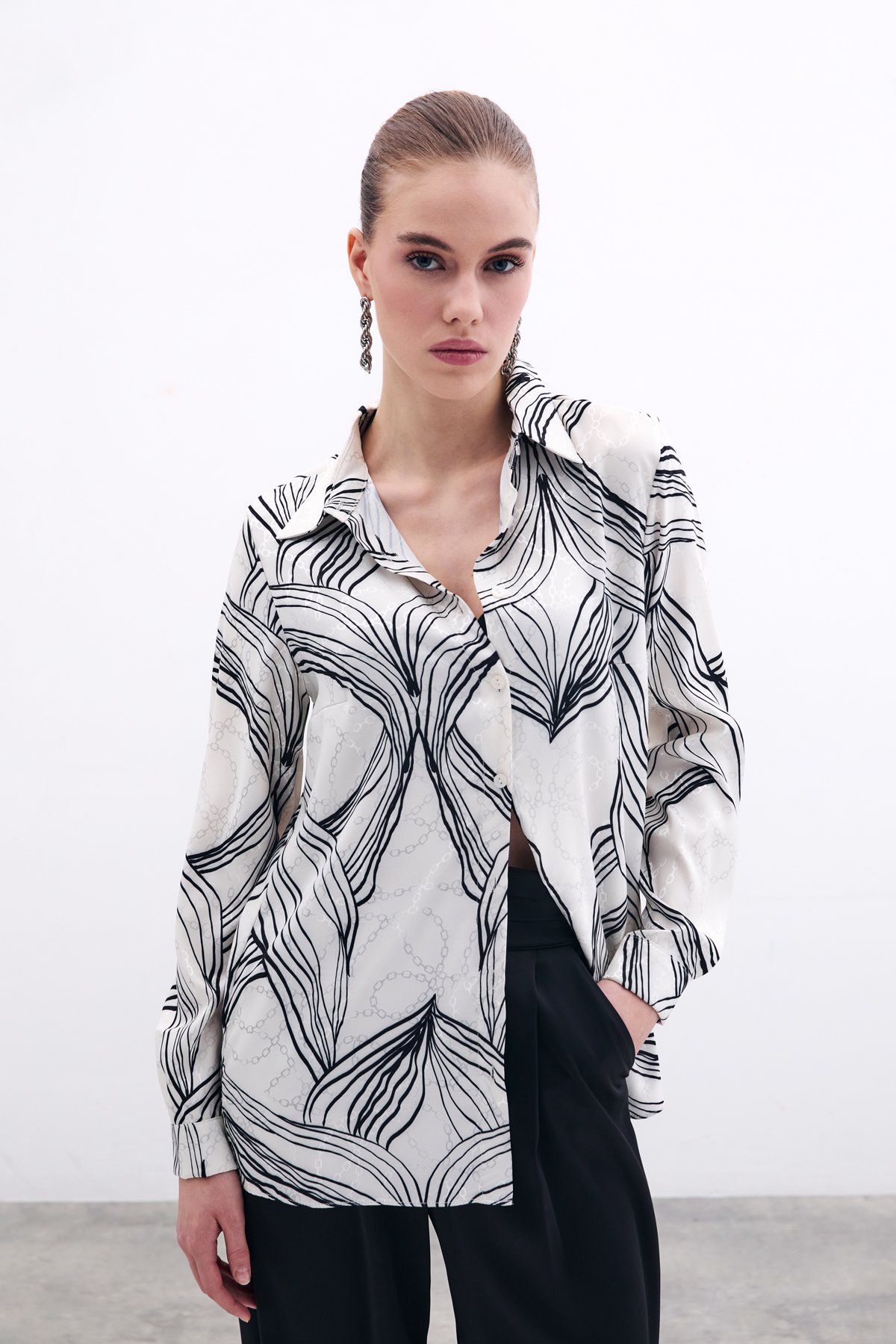 Desenli Saten Gömlek - Siyah