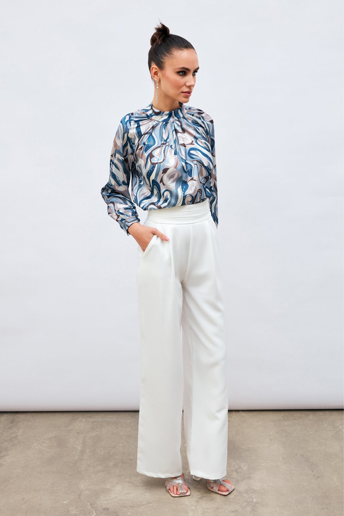 Dik Yaka Desenli Bluz - MAVİ