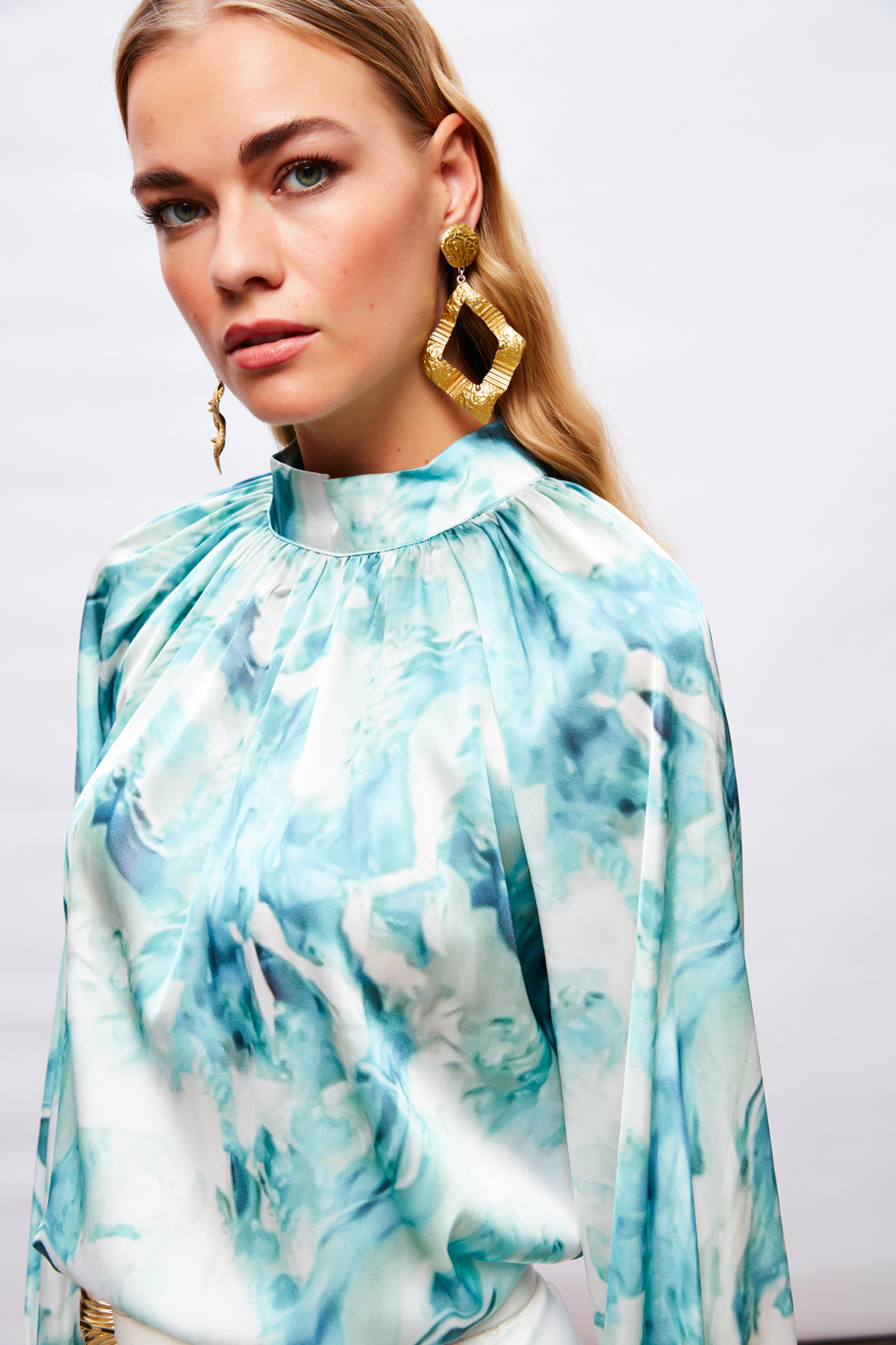 Dik Yaka Desenli Bluz - MİNT