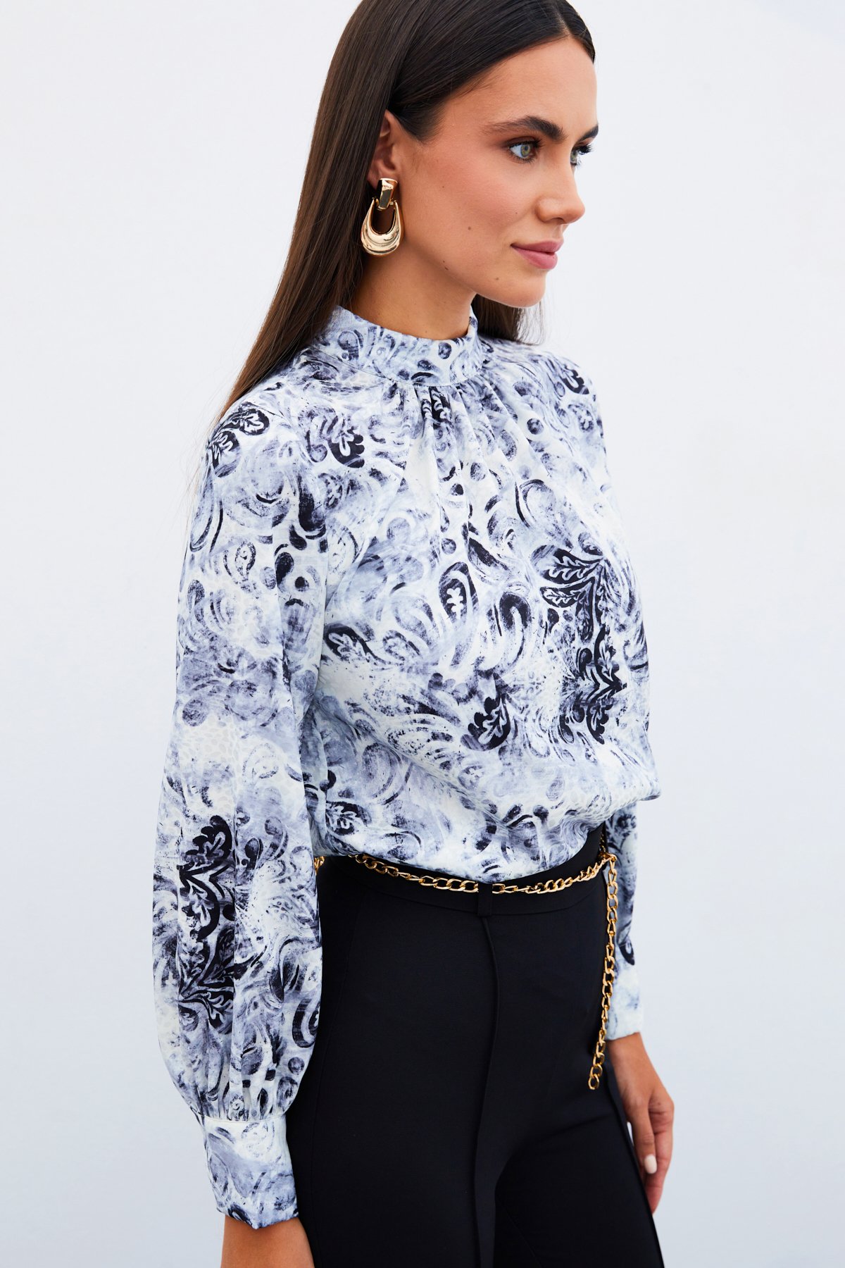 Dik Yaka Desenli Bluz - SİYAH