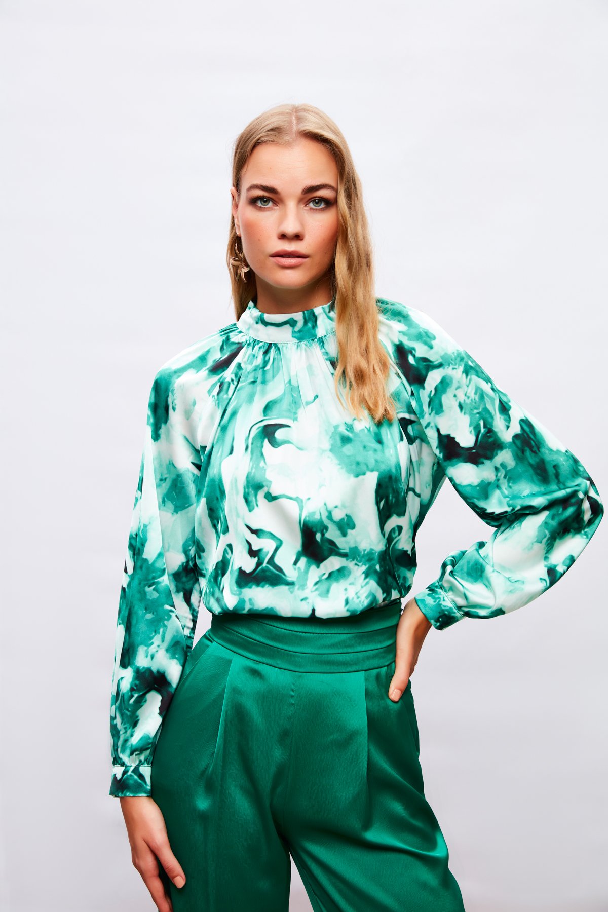 Dik Yaka Desenli Bluz - YEŞİL