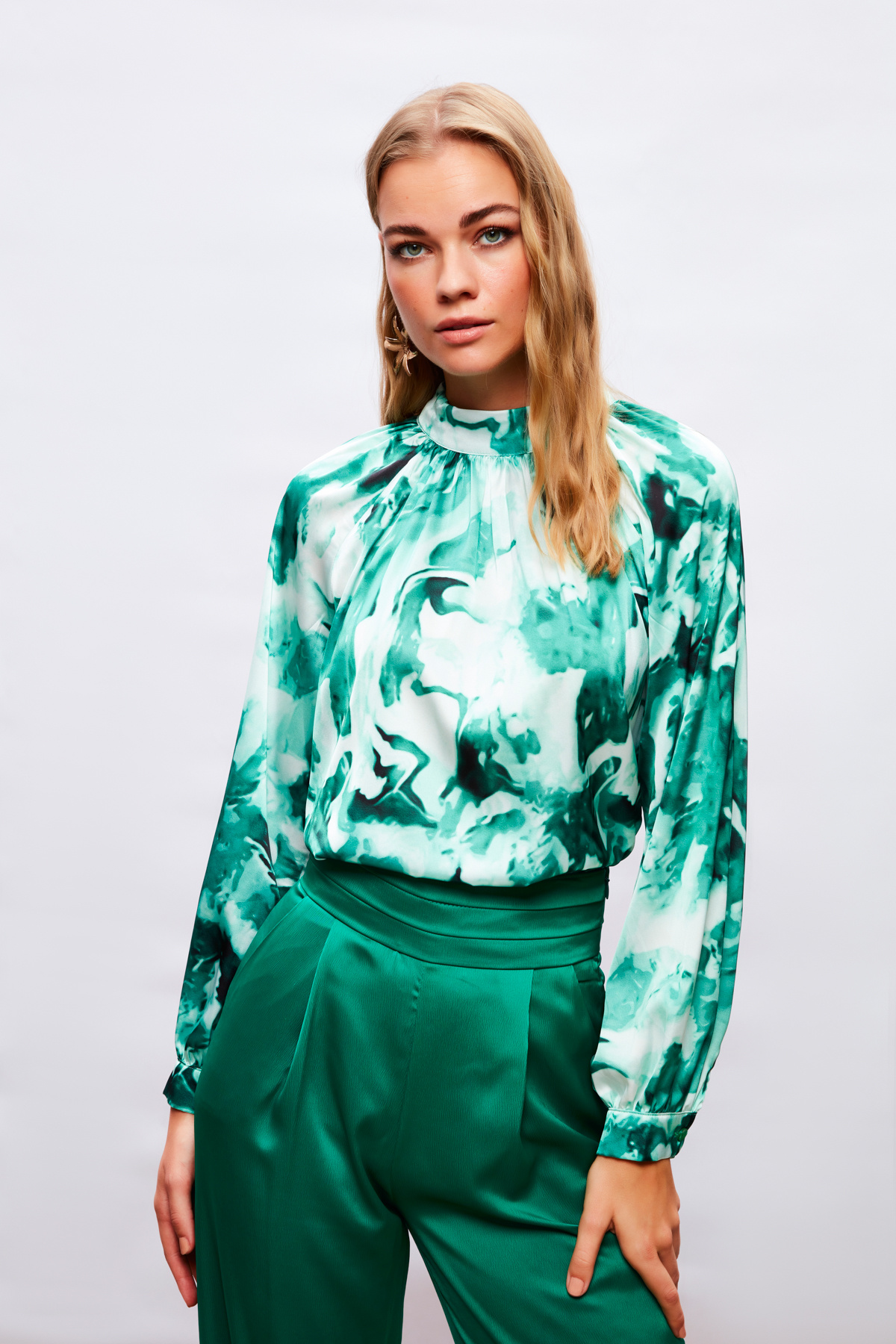 Dik Yaka Desenli Bluz - YEŞİL