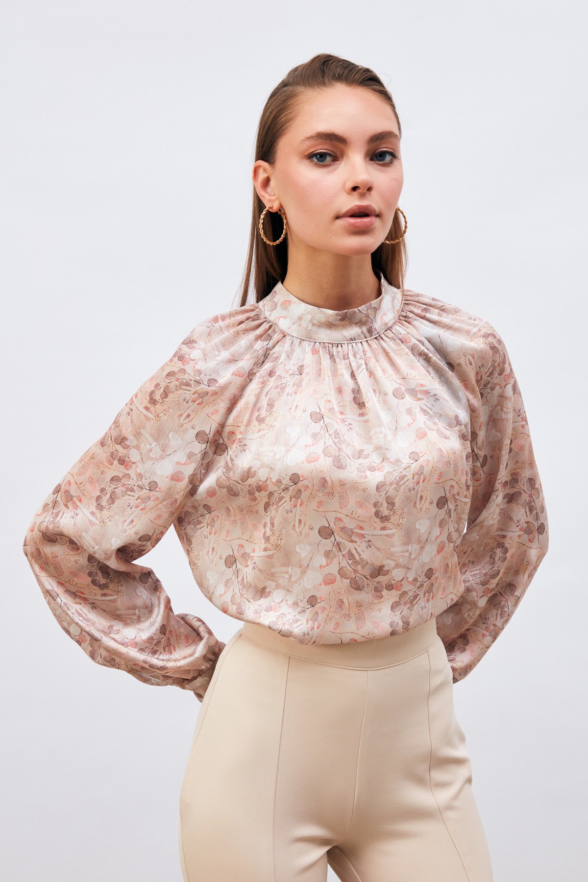 Dik Yaka Desenli Salaş Bluz - BEJ