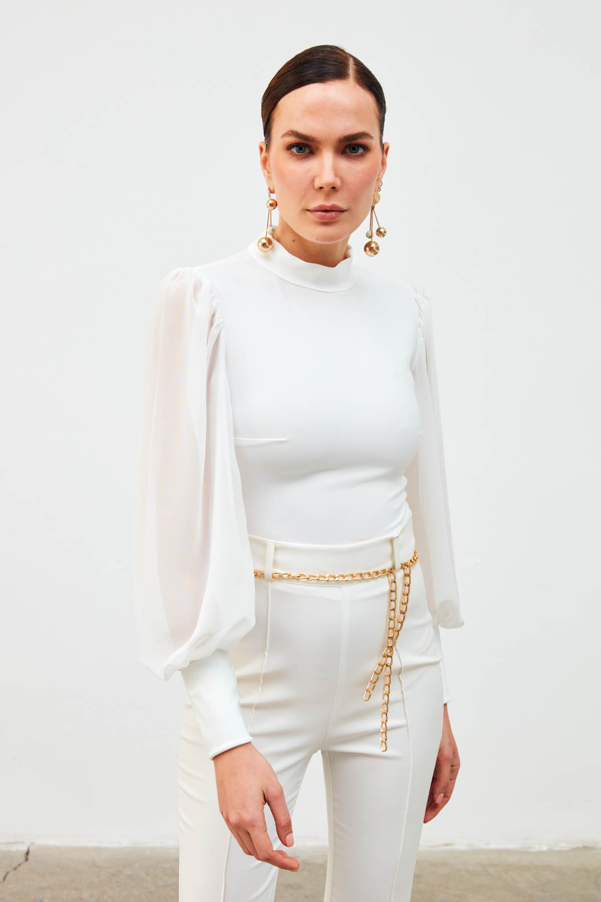 Dik Yaka Şifon Kol Detaylı Bluz - EKRU