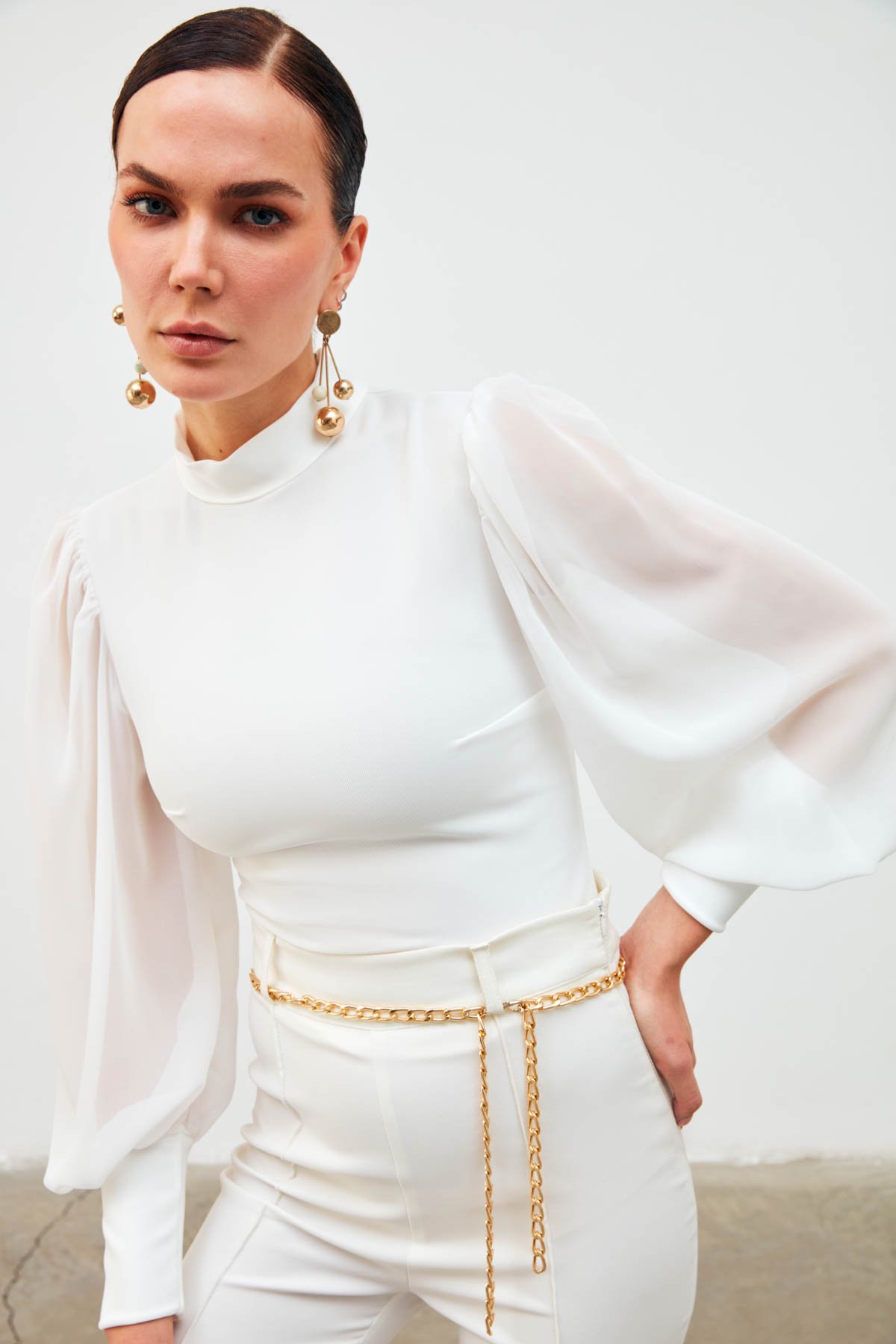 Dik Yaka Şifon Kol Detaylı Bluz - EKRU