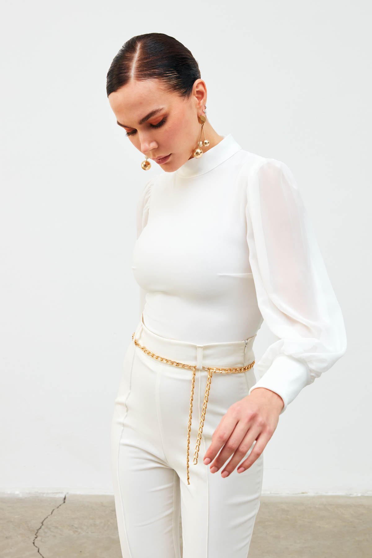 Dik Yaka Şifon Kol Detaylı Bluz - EKRU