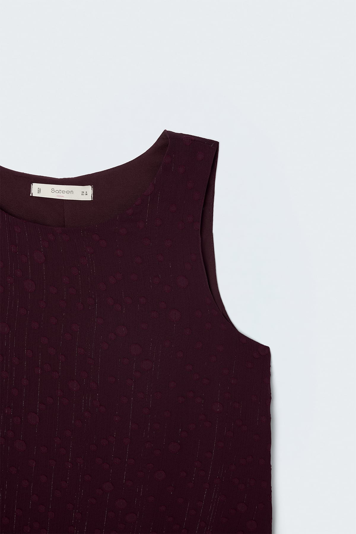 Textured Sleeveless Blouse - Maroon