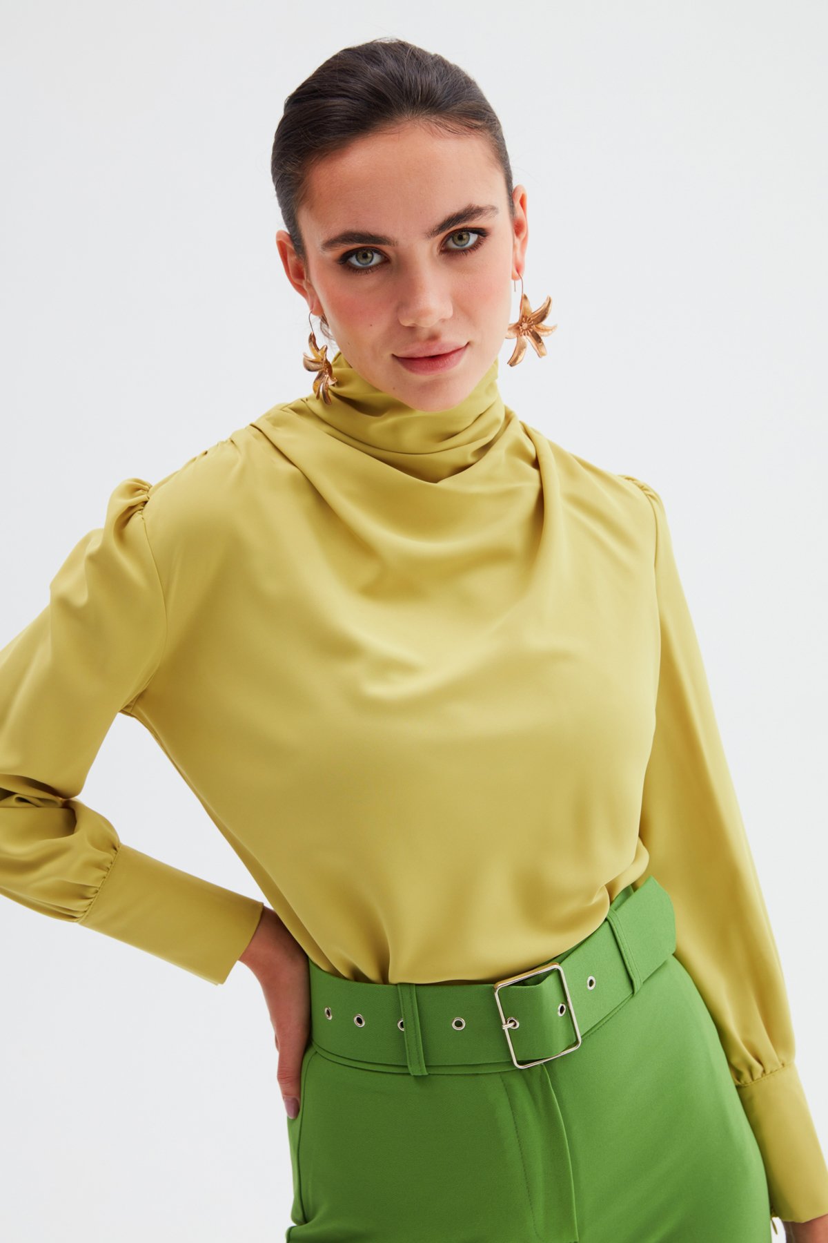 Drape Detaylı  Bluz - YAĞ YEŞİLİ