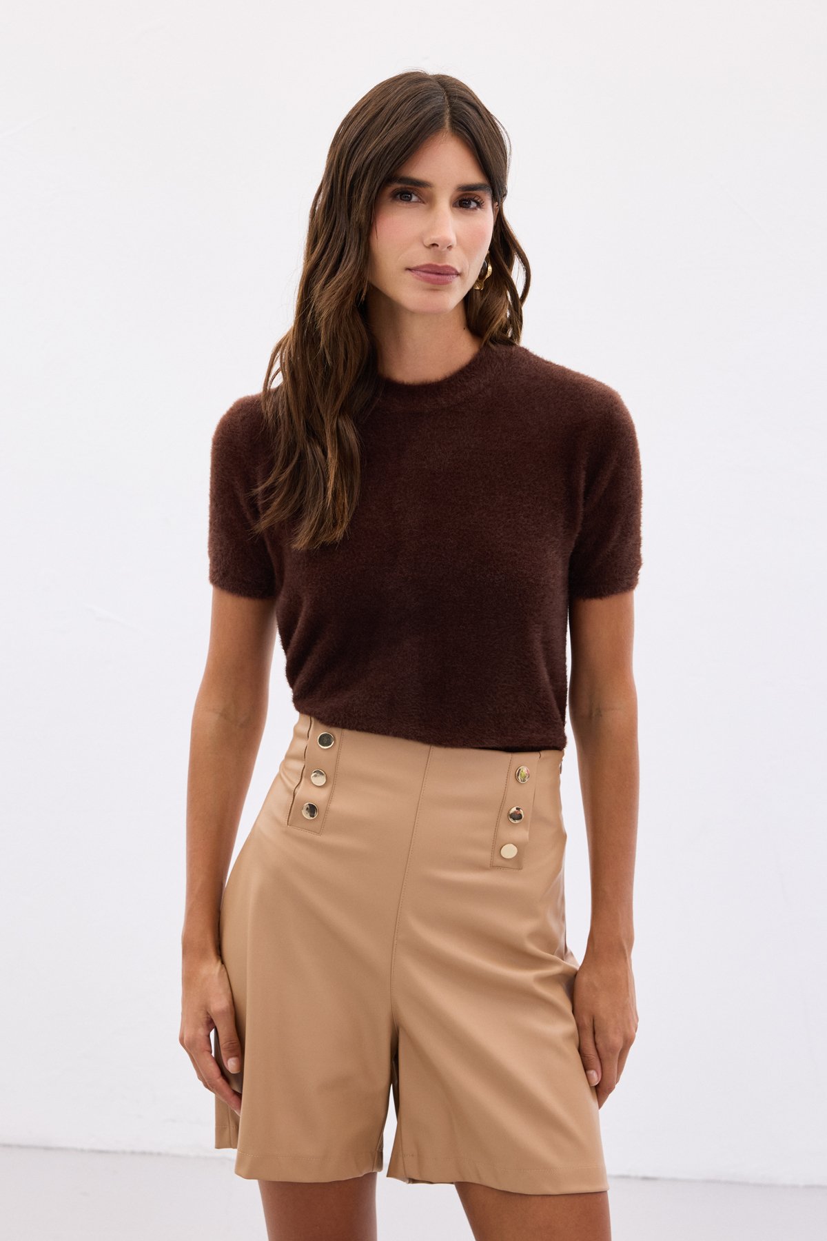Düğme Aksesuarlı Deri Şort - Bej