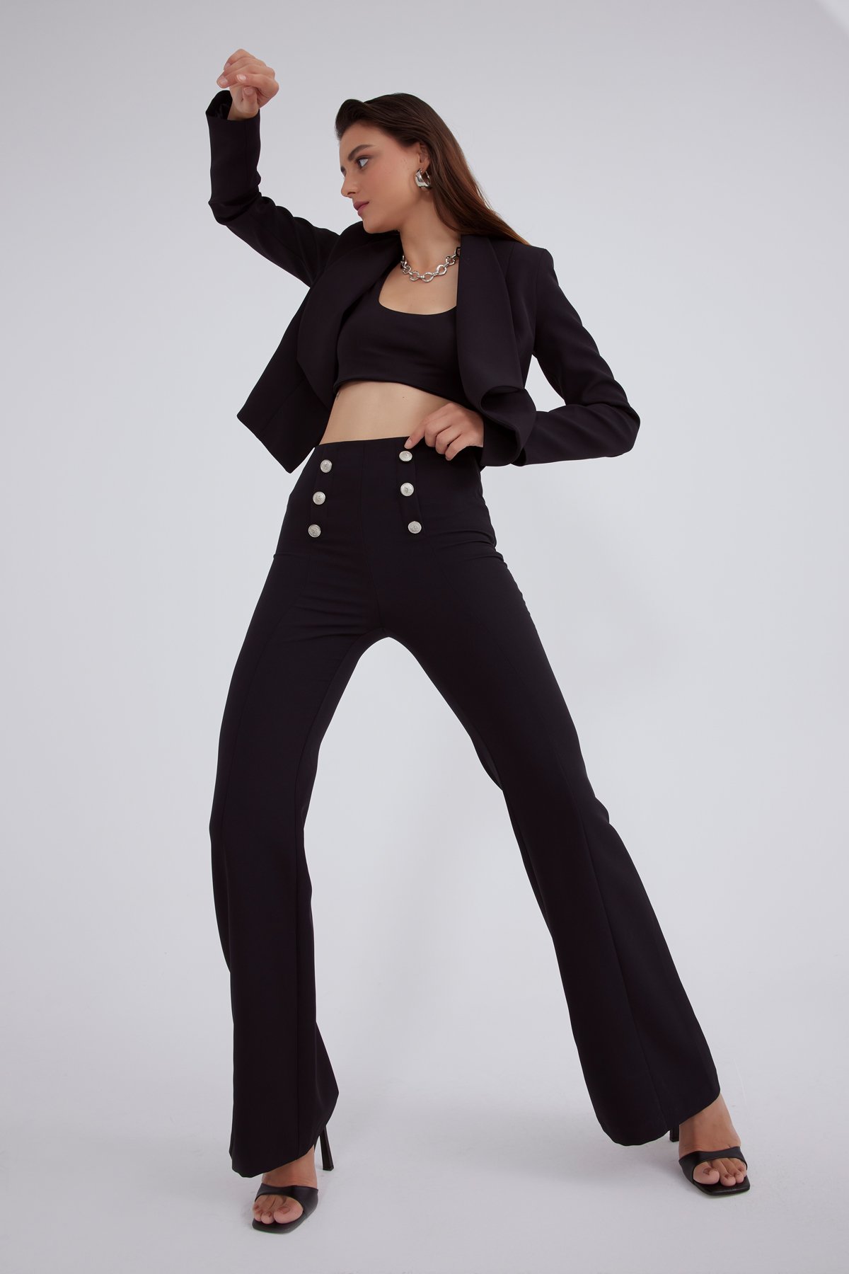 Düğme aksesuarlı geniş pantolon - SİYAH