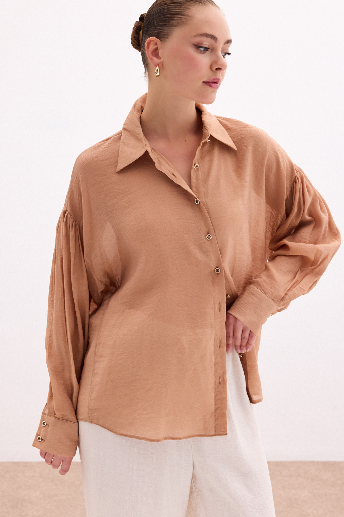 Düğme Aksesuarlı İnce Gömlek - Camel
