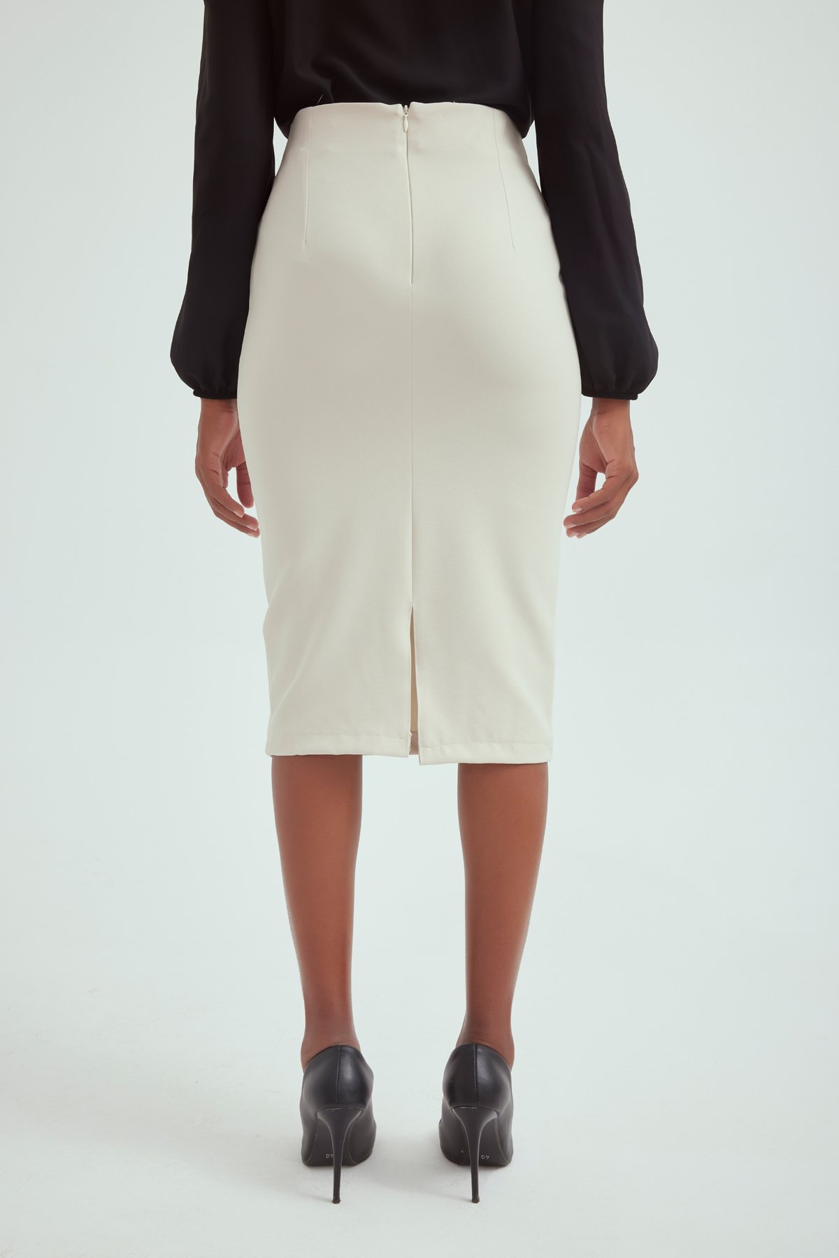 Düğme aksesuarlı kalem etek - TAŞ