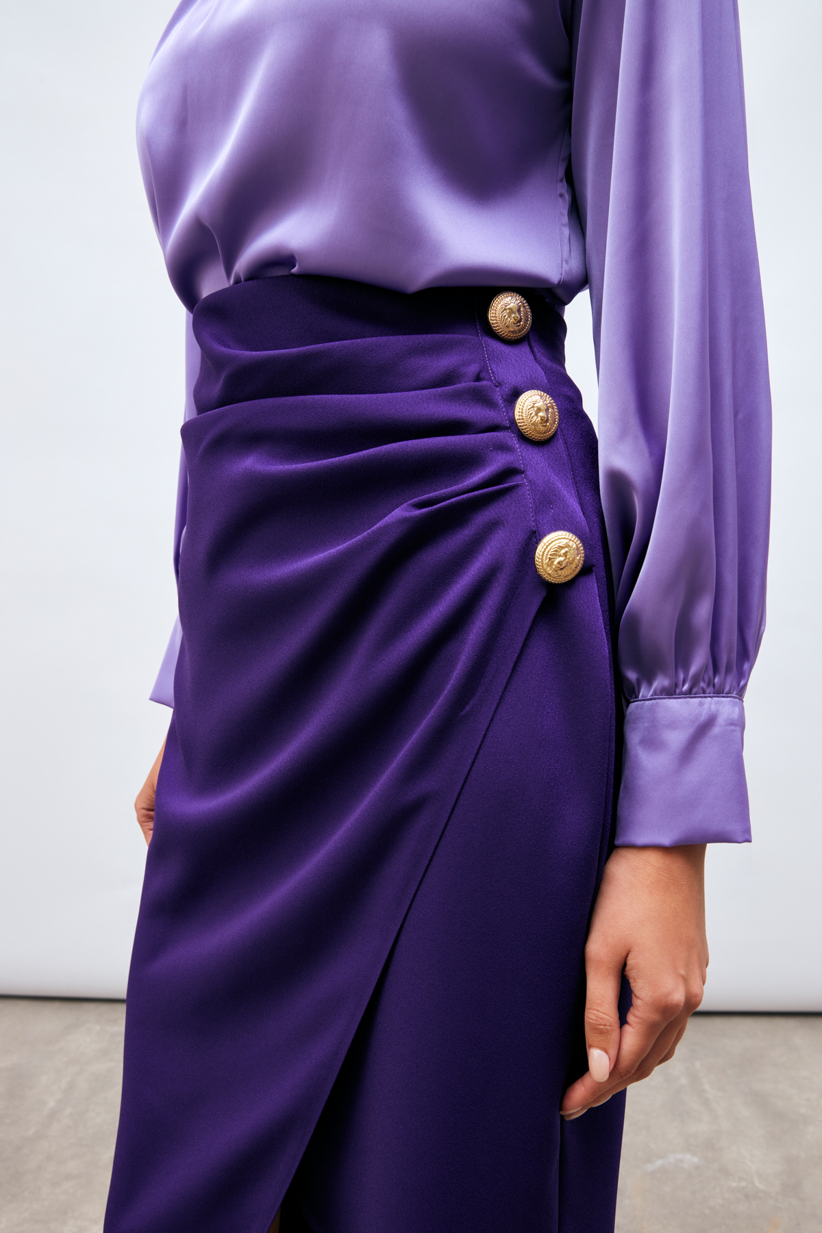 Düğme Aksesuarlı Saten Krep Etek - MOR