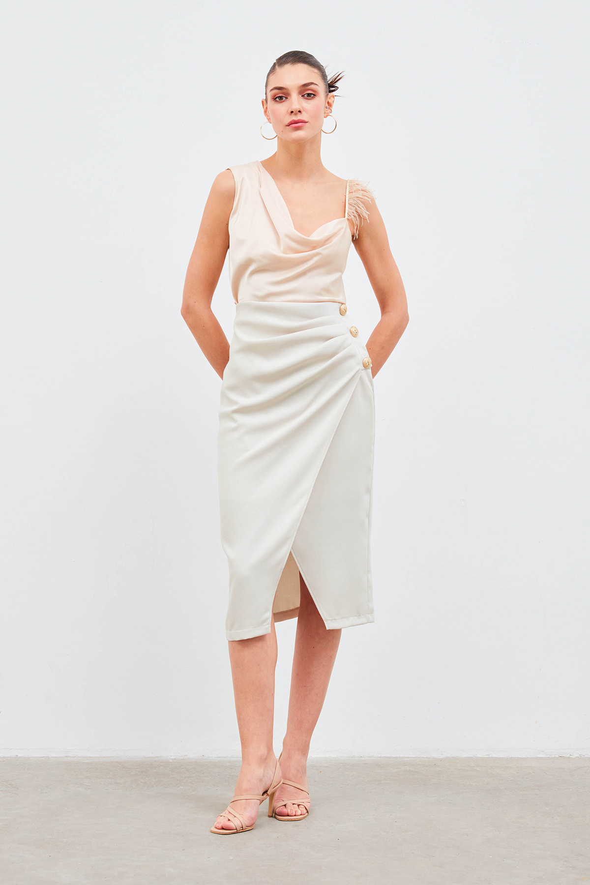 Düğme Aksesuarlı Saten Krep Etek - TAŞ