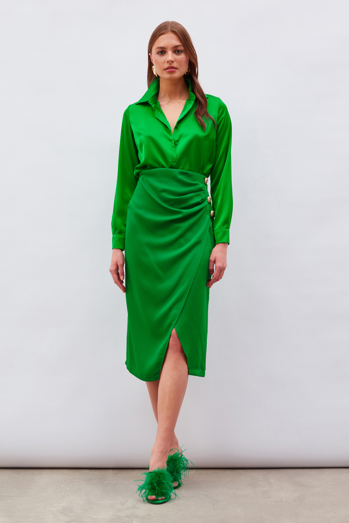 Düğme Aksesuarlı Saten Krep Etek - ZÜMRÜT