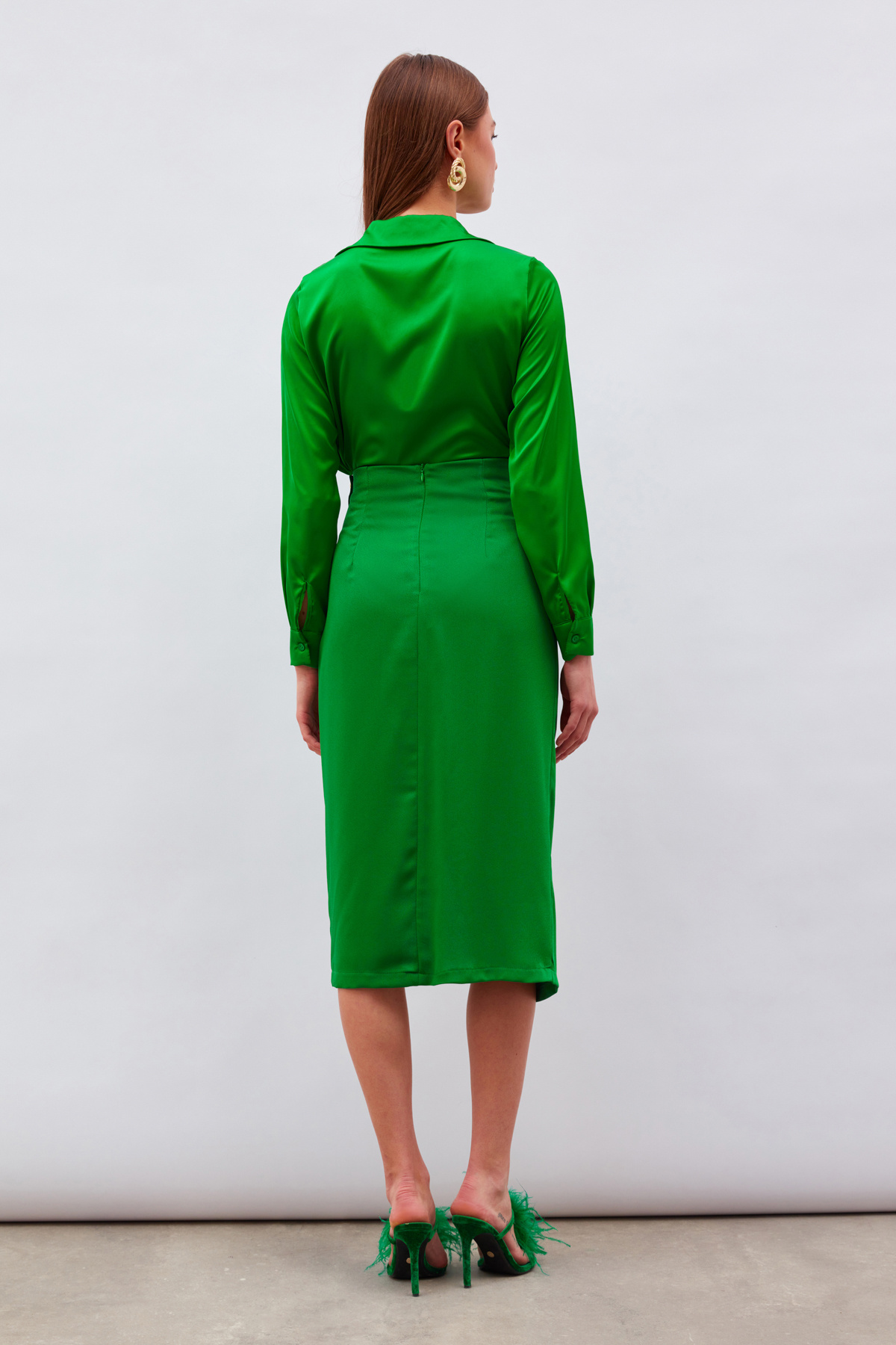 Düğme Aksesuarlı Saten Krep Etek - ZÜMRÜT