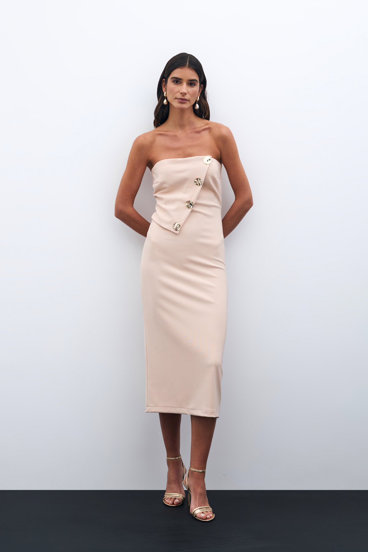 Düğme Aksesuarlı Straplez Elbise - BEJ