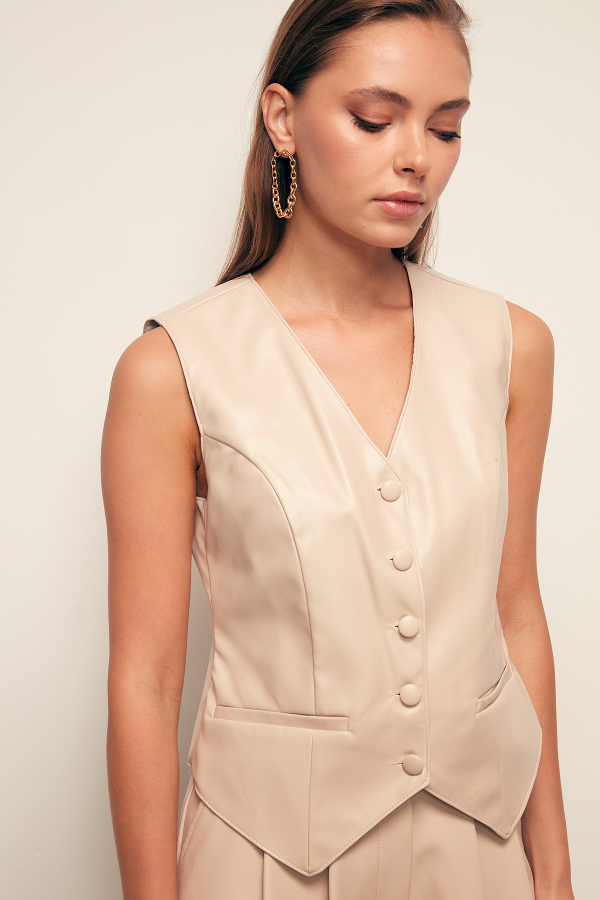 Düğme Detaylı Deri Yelek - TAŞ