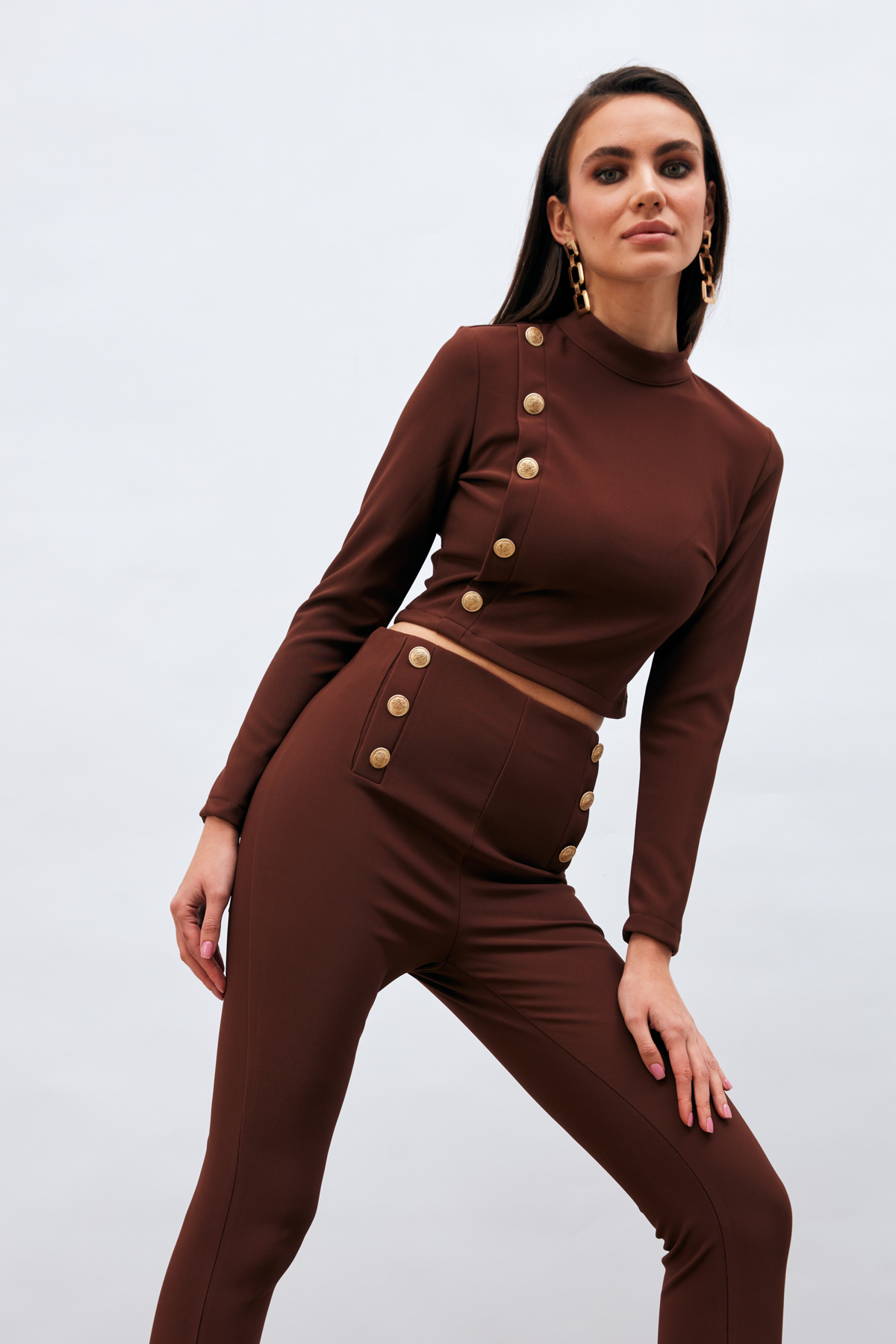 Düğme Detaylı Dik Yaka Bluz - KAHVE