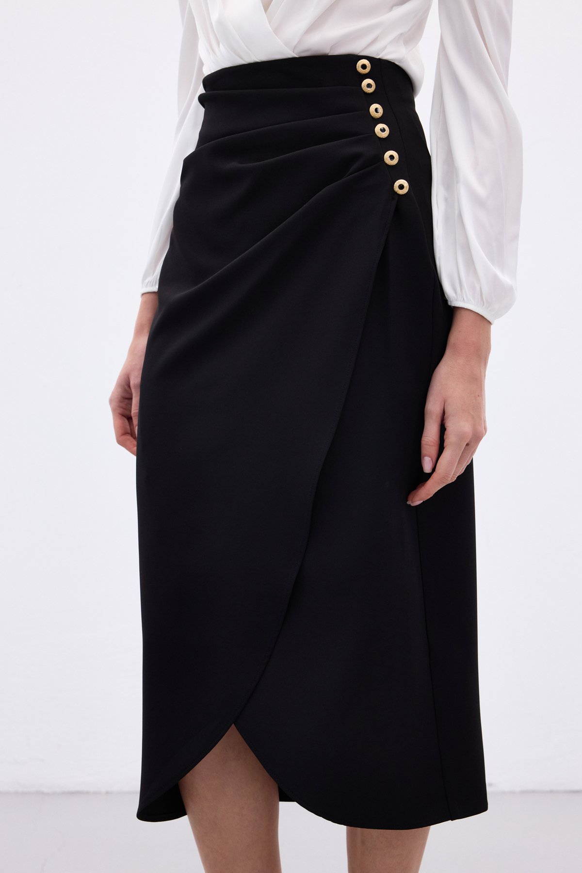 Düğme Detaylı Kalem Etek - Siyah
