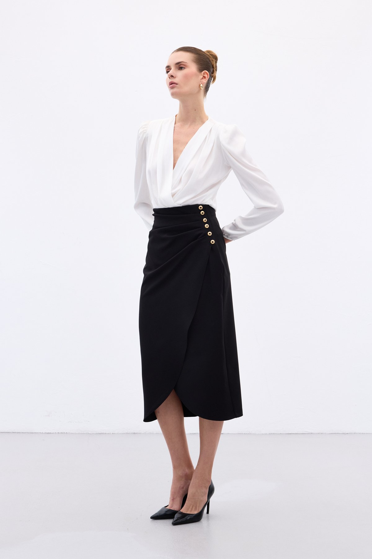 Düğme Detaylı Kalem Etek - Siyah