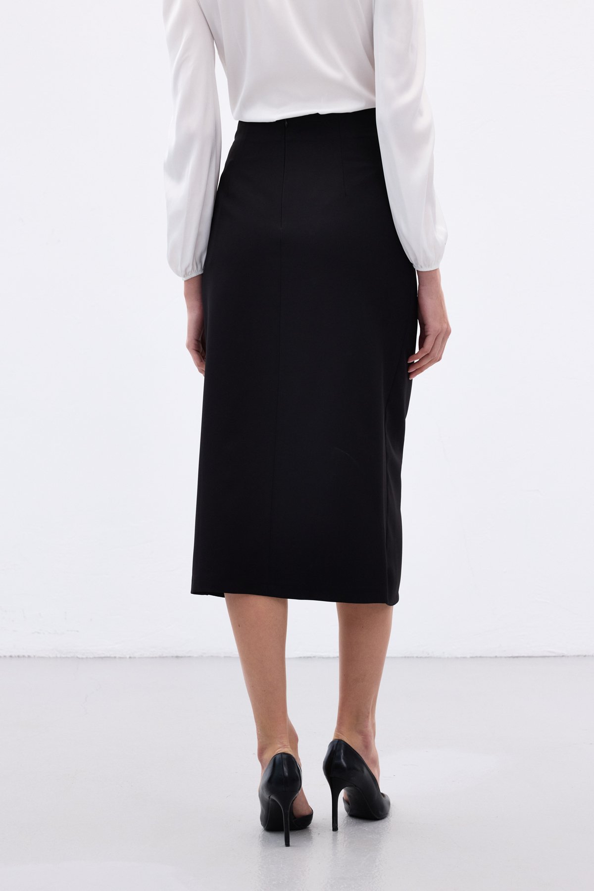 Düğme Detaylı Kalem Etek - Siyah