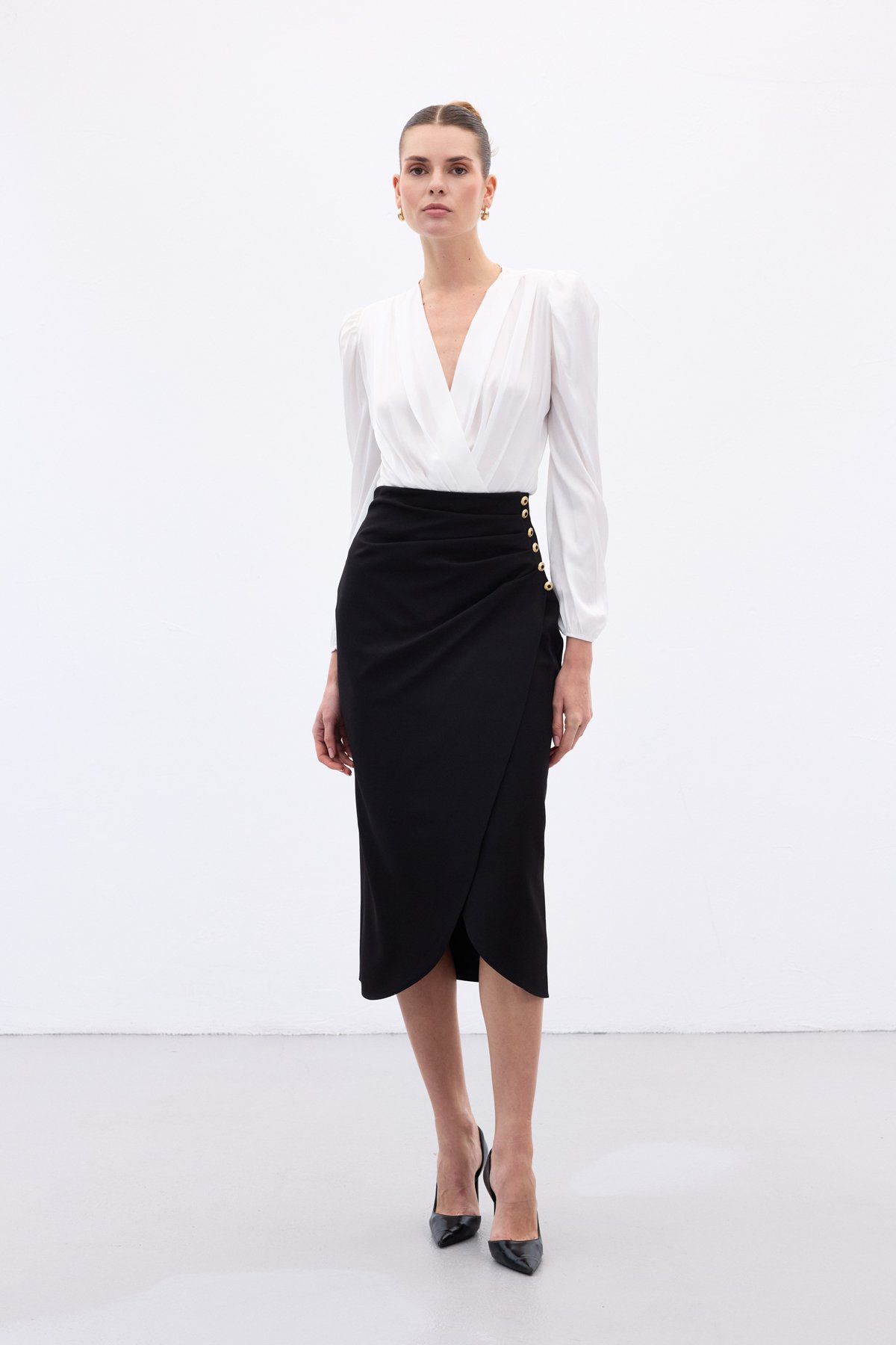 Düğme Detaylı Kalem Etek - Siyah